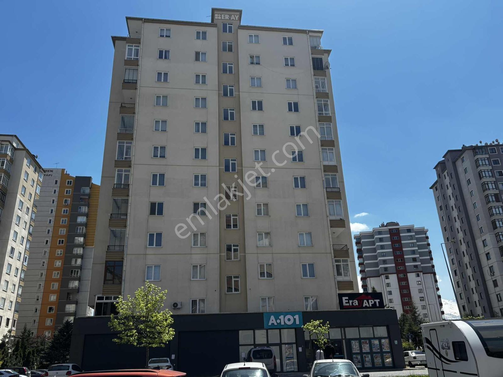 Köşk Mahallesinde Harika Konuma Sahip Kombili 3+1 Daire - Görsel 32