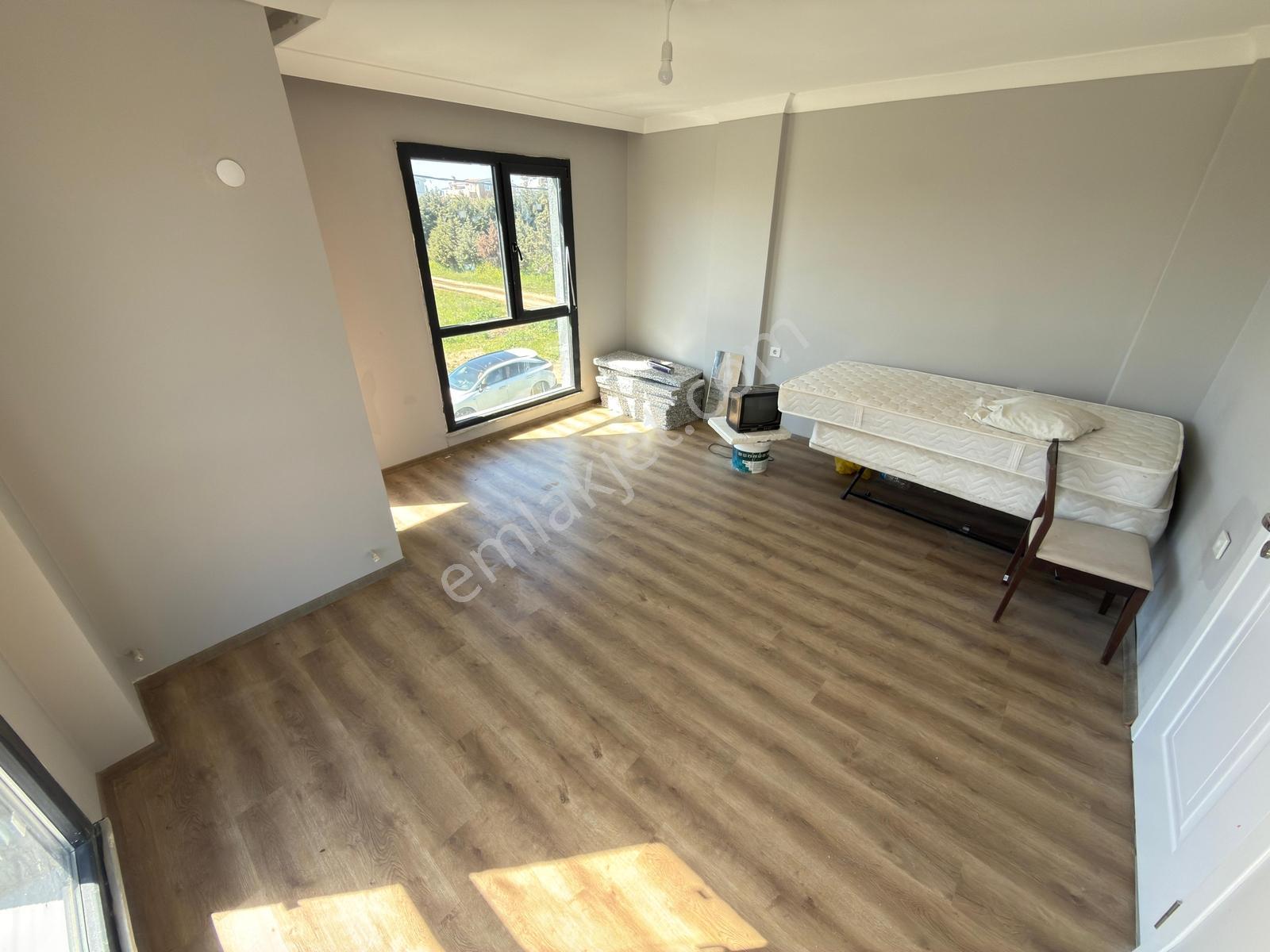 Marmara Ereğlisi Yeniçiftlik'te Parka Cephe Köşe Başı Villa - Görsel 30