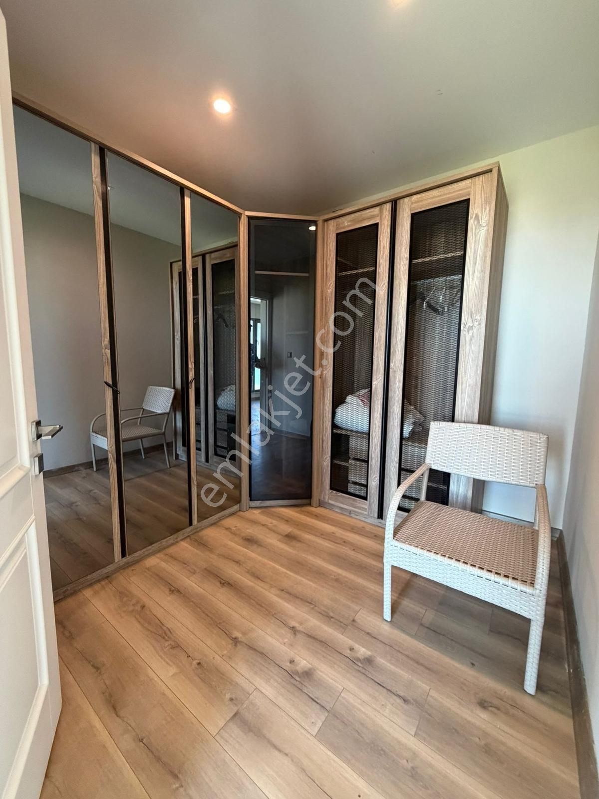 Büyükçekmece Pınartepe Mah Site İçi Kiralık Penthouse 4+2 - Görsel 23
