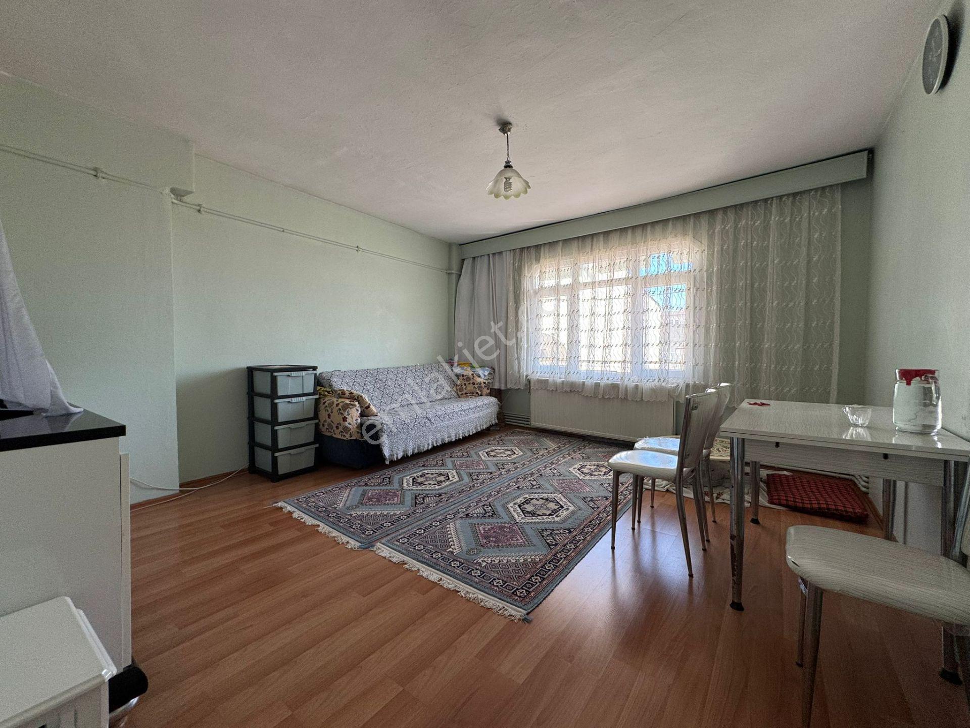 Türkiye Emlak 2+1 Kredili Menderes Mah 120m2 5.kat Daire