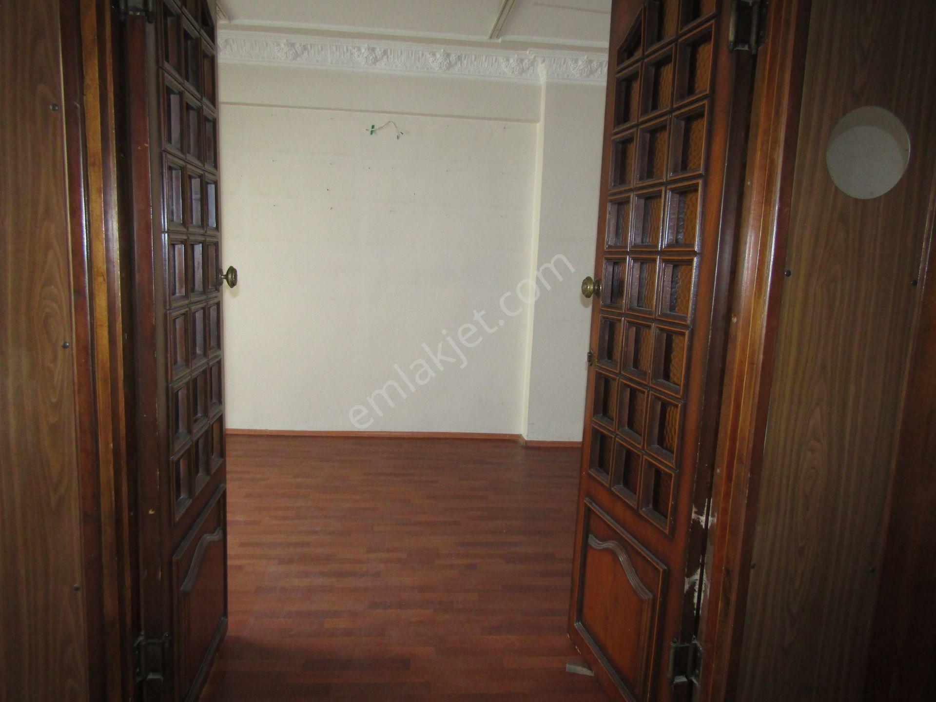 Setbaşı Ünlü Cadde Gözaçanişhanı 50m2 2.arakat Kiralık İşyeri 10bin Tl - Görsel 9