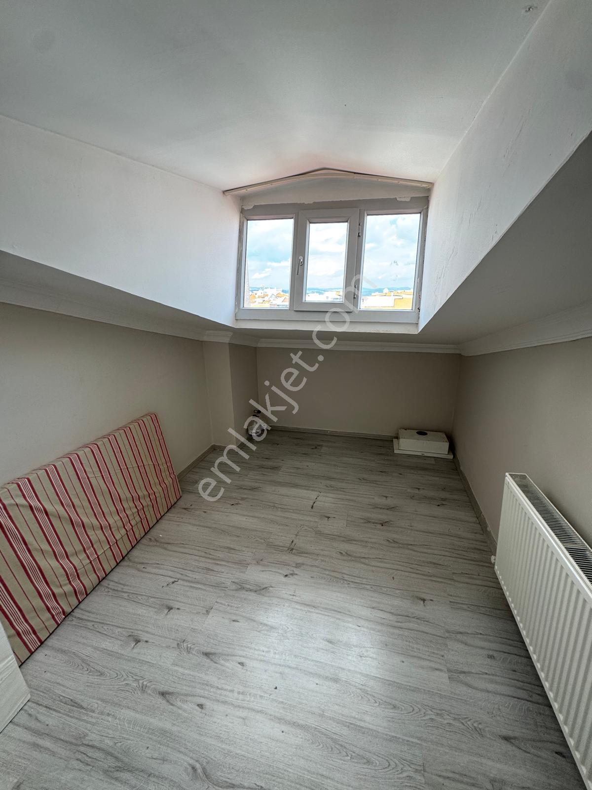Zeki Emlak'tan Muradiye Mh. İstasyon Civ. 3+1 Kiralık Dubleks D. - Görsel 15