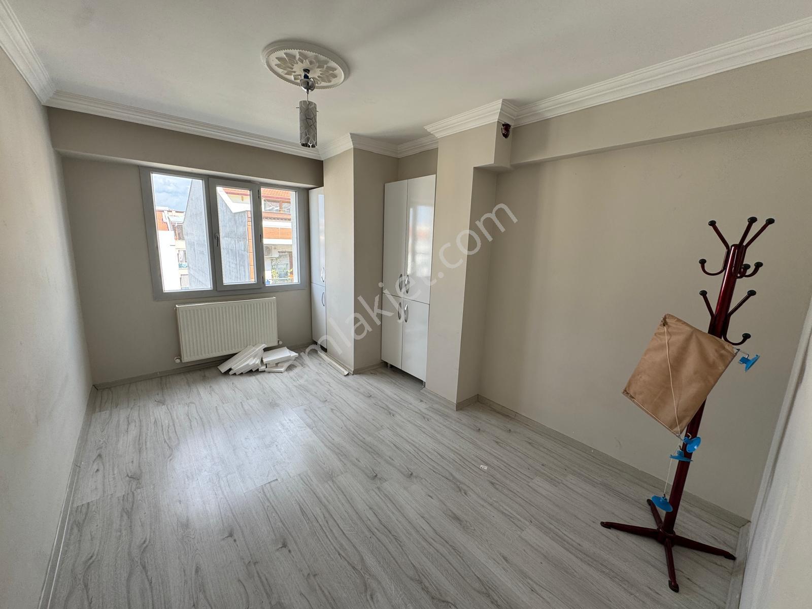 Zeki Emlak'tan Muradiye Mh. İstasyon Civ. 3+1 Kiralık Dubleks D. - Görsel 11