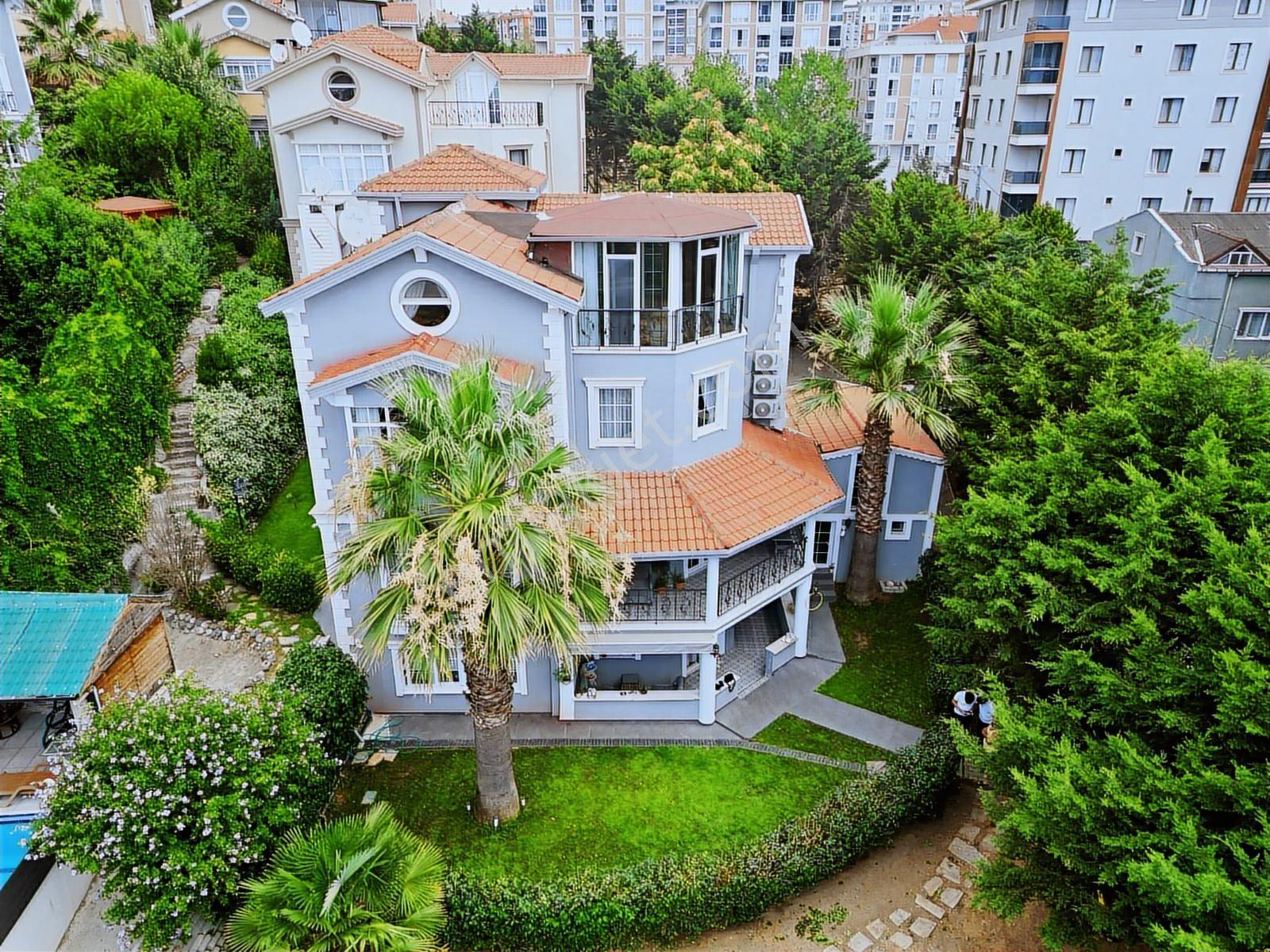 Beylikdüzü Adnan Kahveci Site İçerisinde 6+2 Lüks Forleks Villa - Görsel 21