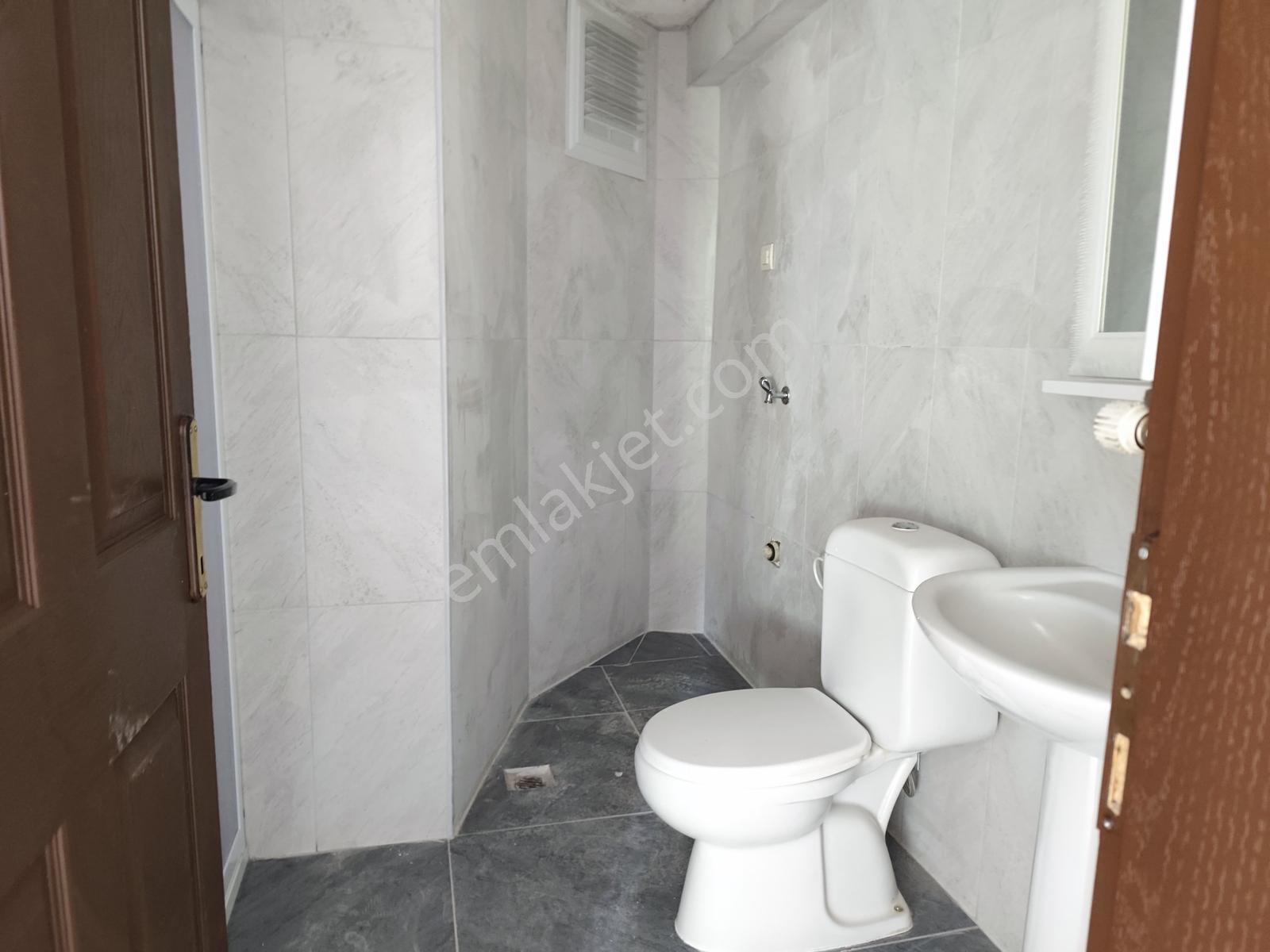 Mürsel Uluçta Asansörlü, Geniş Ve Ferah 120 M² 3+1 Kiralık Daire - Görsel 24