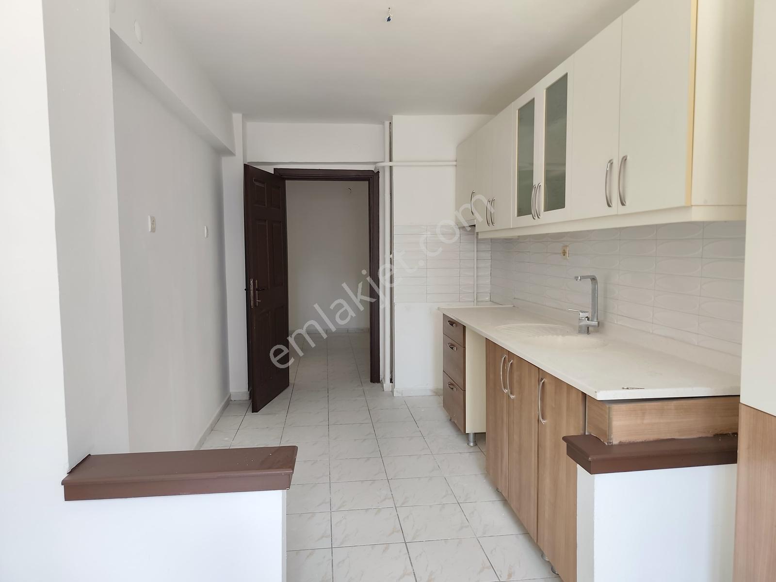 Mürsel Uluçta Asansörlü, Geniş Ve Ferah 120 M² 3+1 Kiralık Daire - Görsel 2