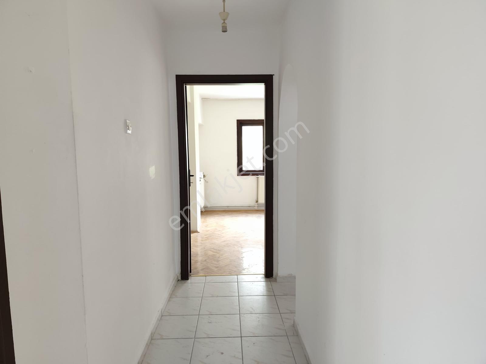 Mürsel Uluçta Asansörlü, Geniş Ve Ferah 120 M² 3+1 Kiralık Daire - Görsel 17
