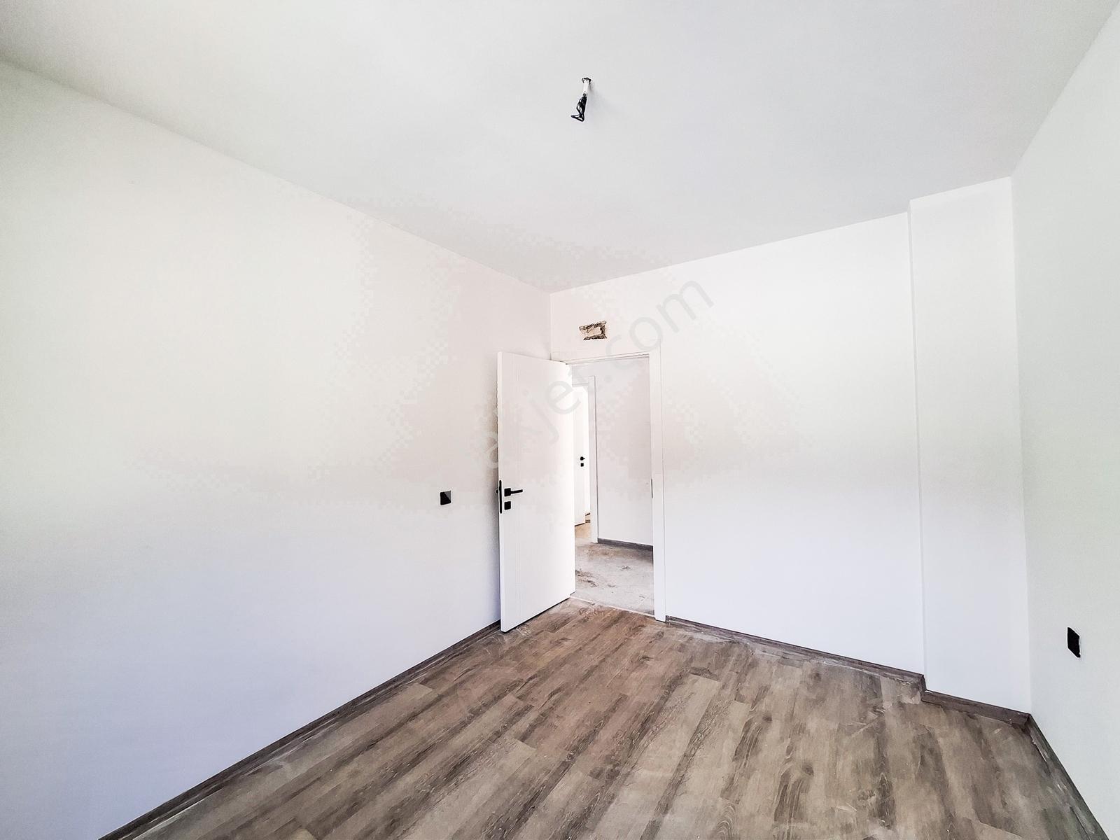 Cennet Gibi Bir Doğaya Ve Denıze Sahip Havuzlu Sitede 2+1 Daire - Görsel 17