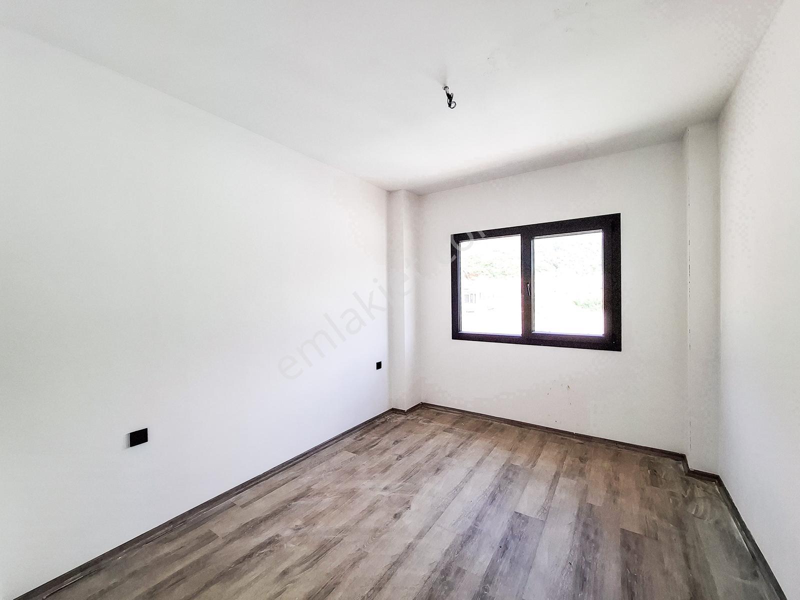 Cennet Gibi Bir Doğaya Ve Denıze Sahip Havuzlu Sitede 2+1 Daire - Görsel 16