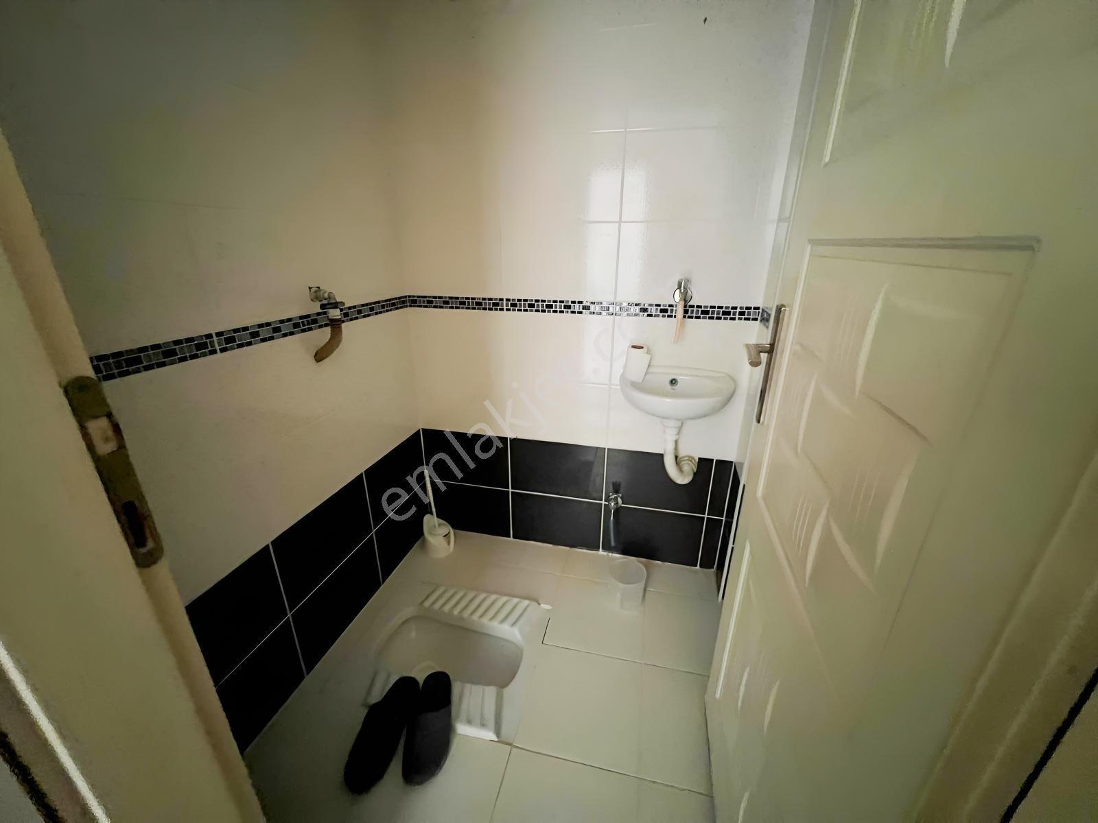 Bulut Emlaktan Kazım Karabekirde Eşyalı Kiralık 2+0 - Görsel 3
