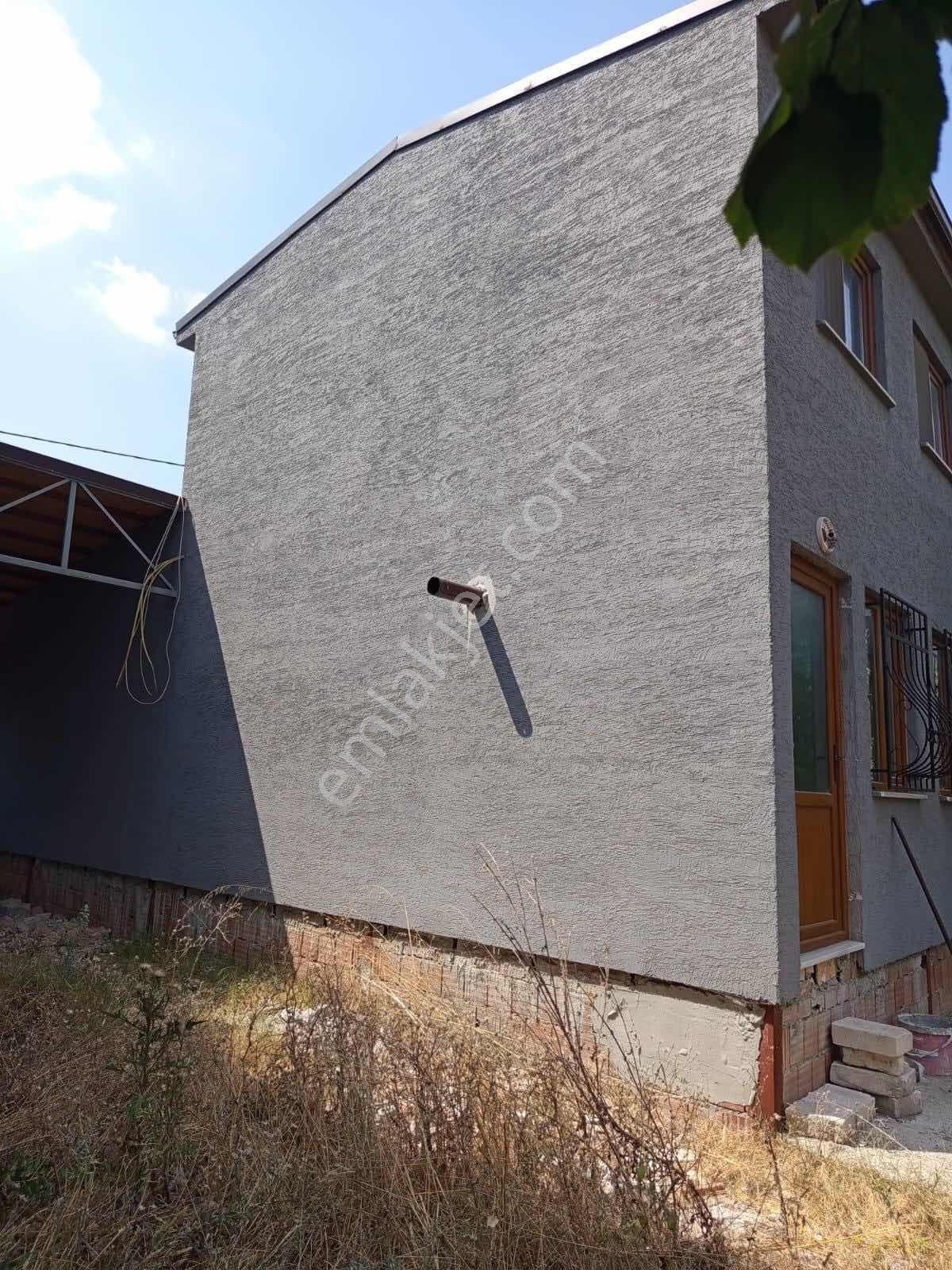 Demircide İçinde Yapı Kayıt Belgeli Evi Olan Satılık Tarla - Görsel 4