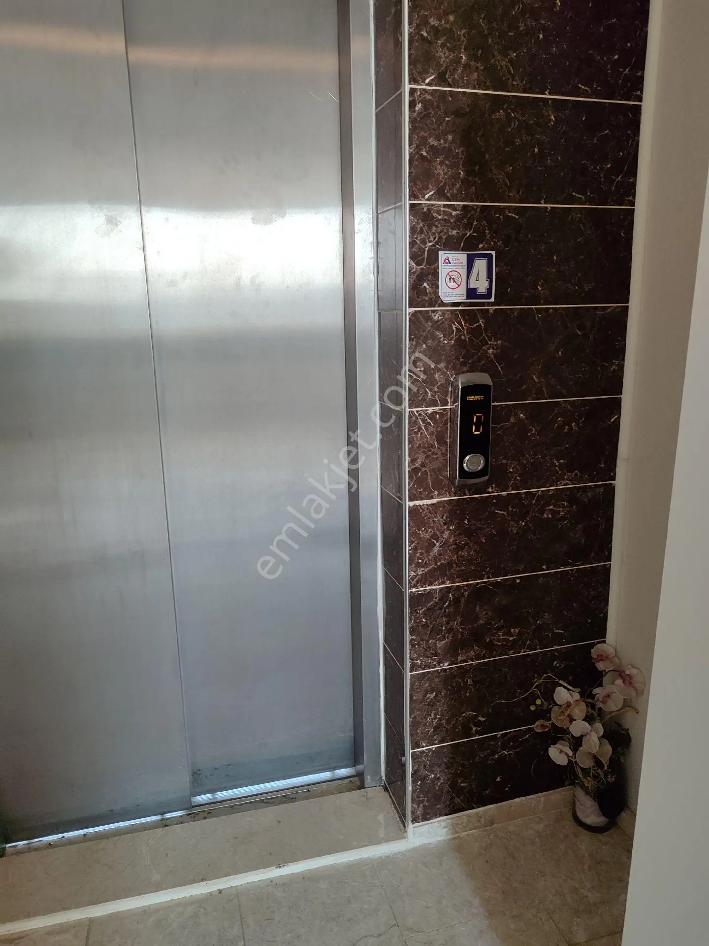 Yeşil Mahallede Geniş Satılık Daire - Görsel 2