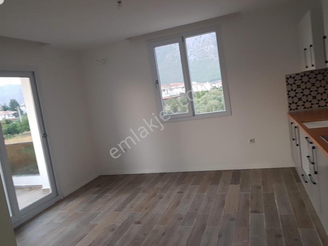 Elvan Özçelik'den Örende Denize 300 Mt Satılık 2+1 Daire - Görsel 17