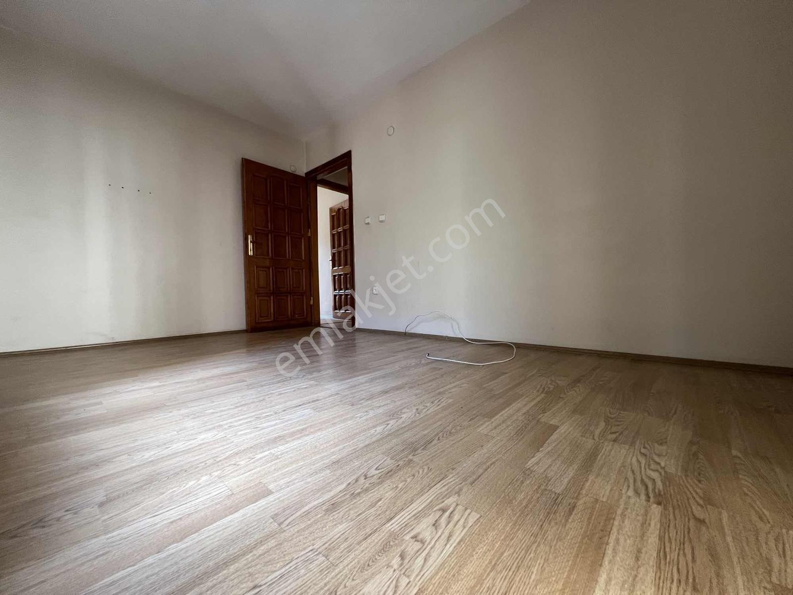 Çengelköyde Site İçerisinde 165 M² 3+1 Daire - Görsel 2