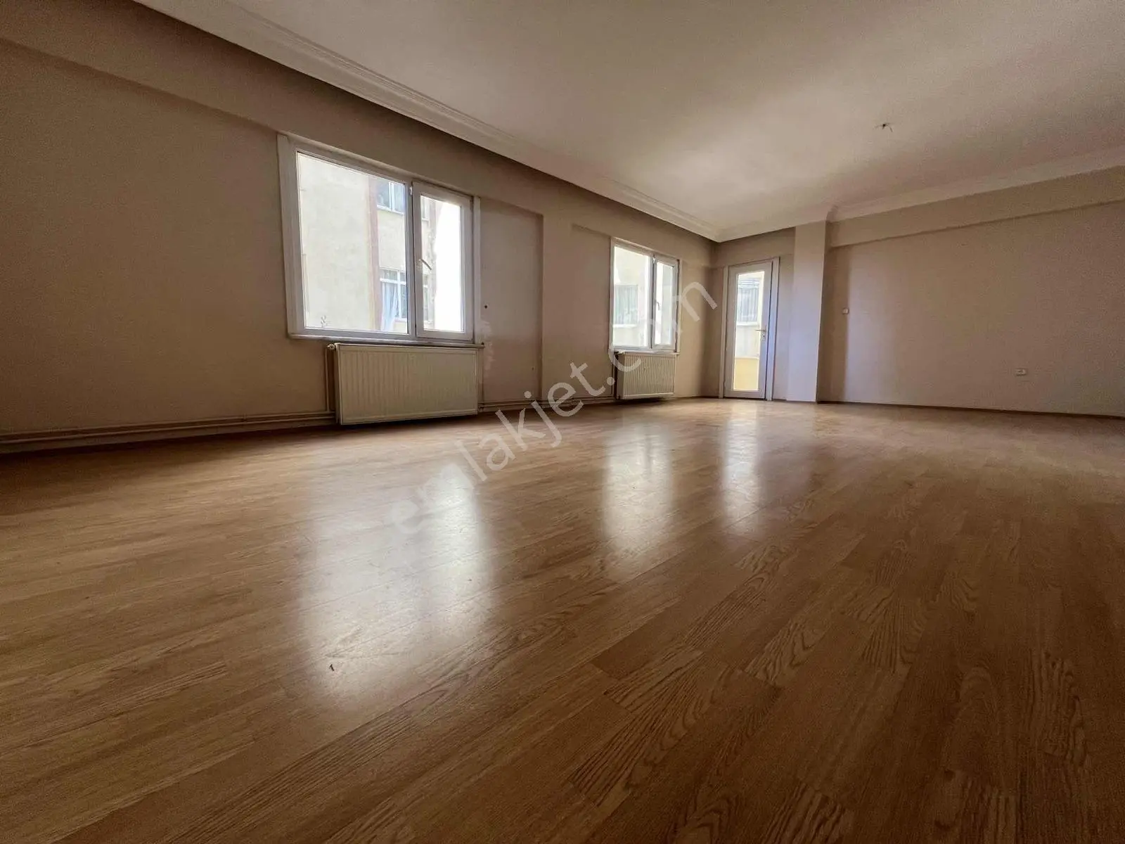 Çengelköyde Site İçerisinde 165 M² 3+1 Daire
