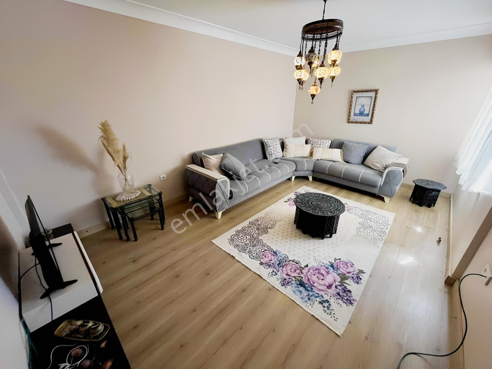 Kalabalıktan Uzak, Havuzlu & Bahçeli Geniş Villa Keyfi - Görsel 16