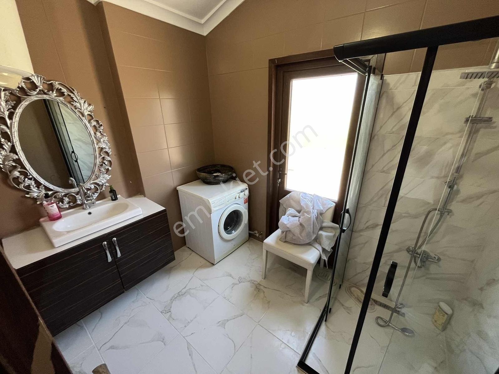Kalabalıktan Uzak, Havuzlu & Bahçeli Geniş Villa Keyfi - Görsel 18