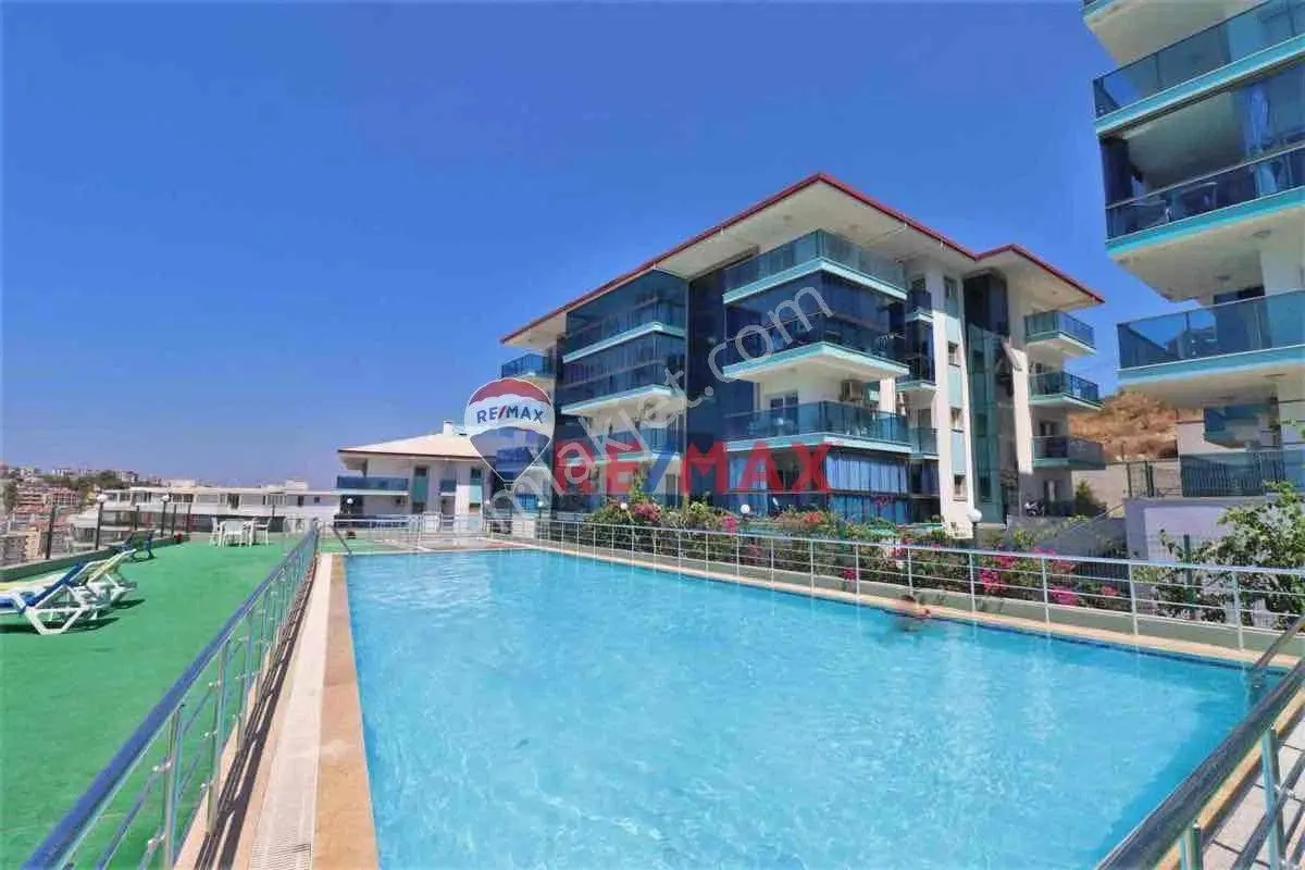 Kuşadası Değırmendere Mh. Turkuaz Evler Sıtesınde 2+1 Arakat Daıre