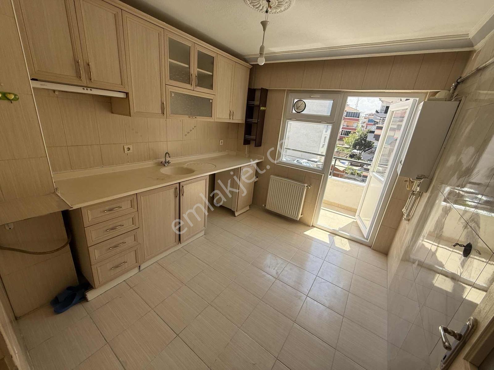 Salon Bağımsız Boyalı Temiz 3+1 Satılık Boş Daire - Görsel 10