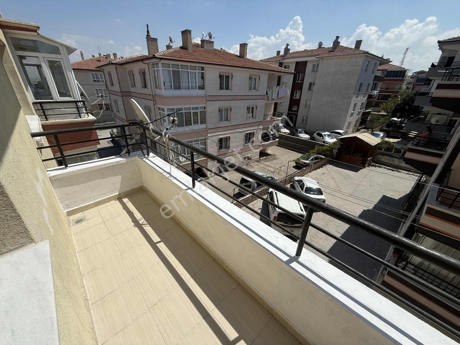 Salon Bağımsız Boyalı Temiz 3+1 Satılık Boş Daire - Görsel 7
