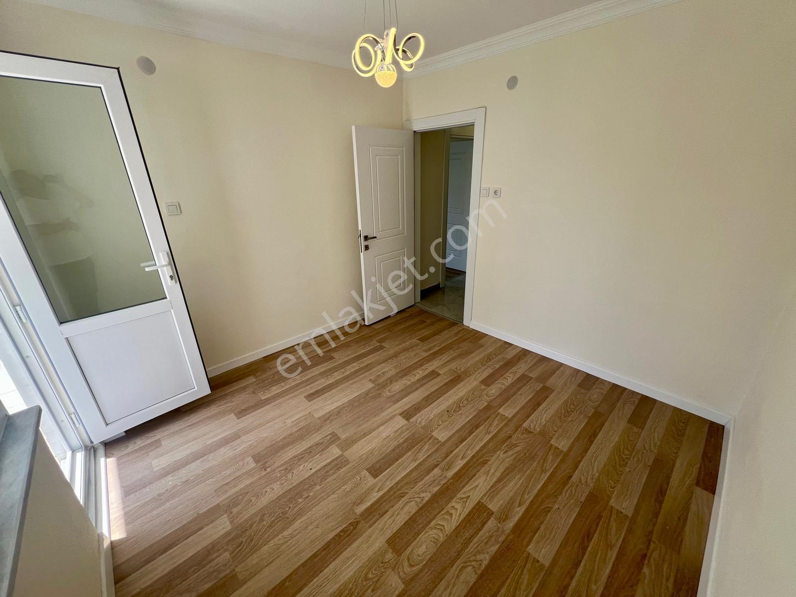 Aras Emlaktan Akçay Merkezde Masrafsız 2+1 Ara Kat Daire - Görsel 12