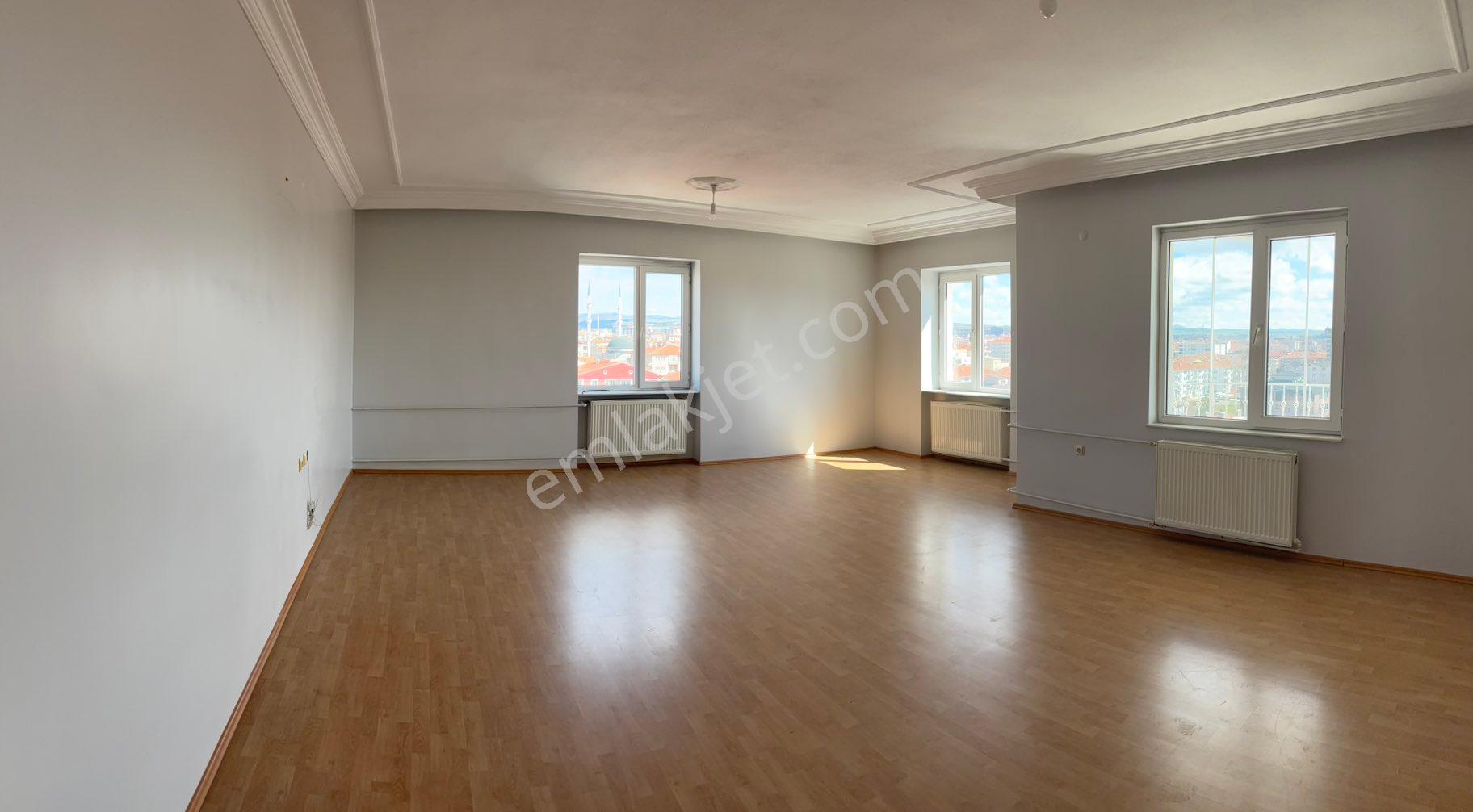 Güngör Emlaktan Agah Sitesinde 4+1 Satılık Daire - Görsel 26