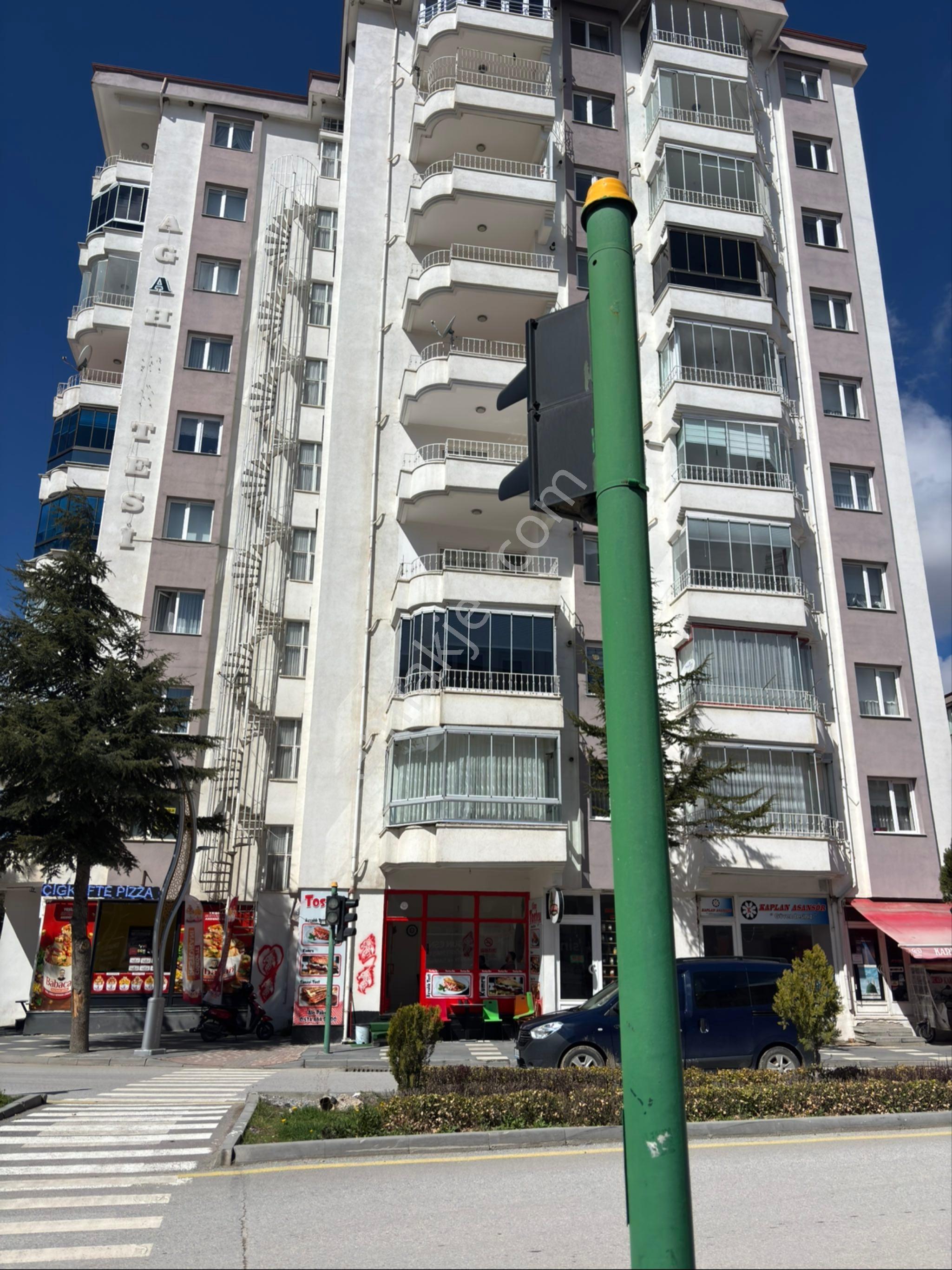 Güngör Emlaktan Agah Sitesinde 4+1 Satılık Daire - Görsel 2