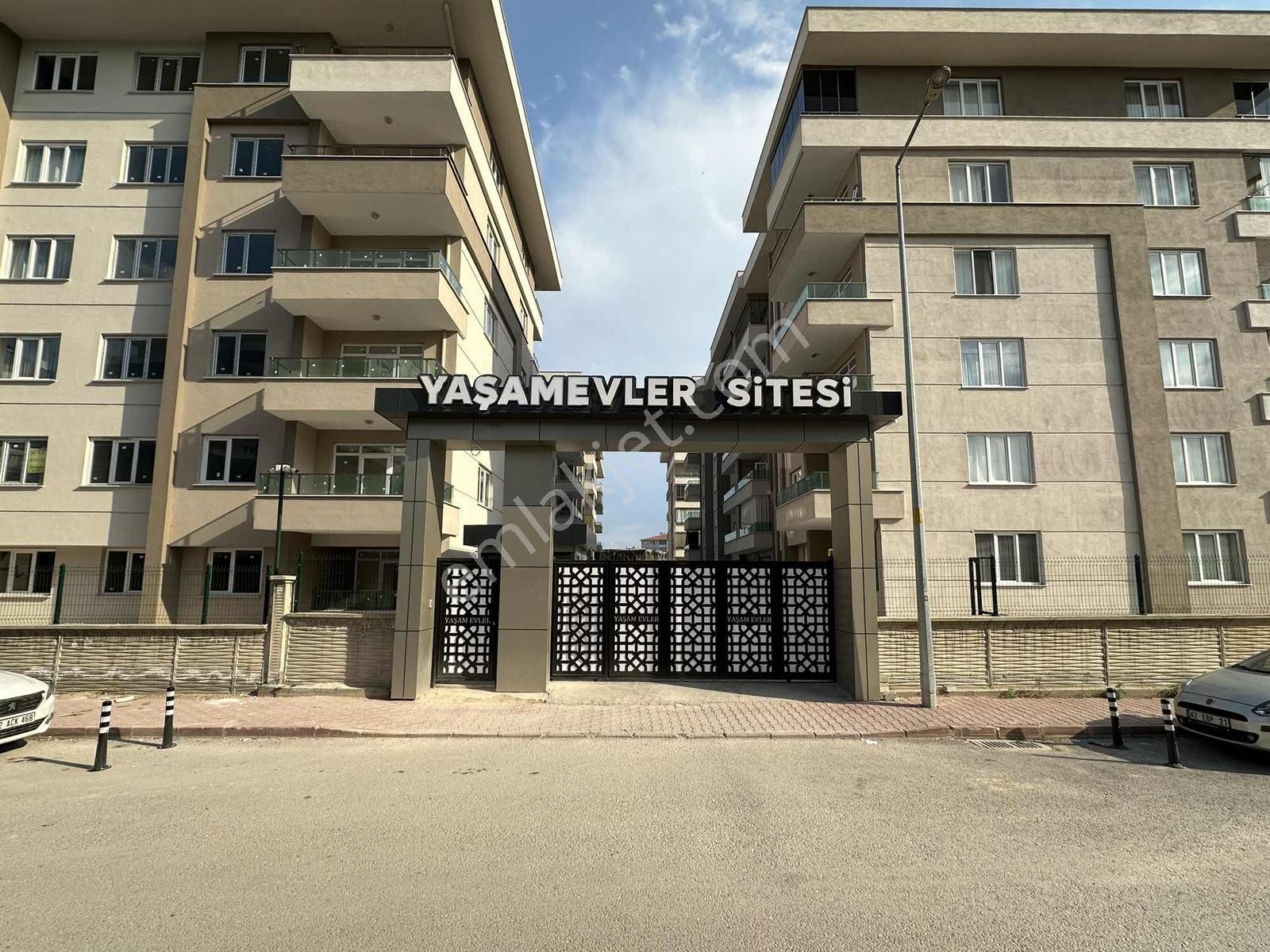 ''emirgazi Mahallesi Yaşam Evleri Sitesi Sıfır 3+1 Daire'' - Görsel 19