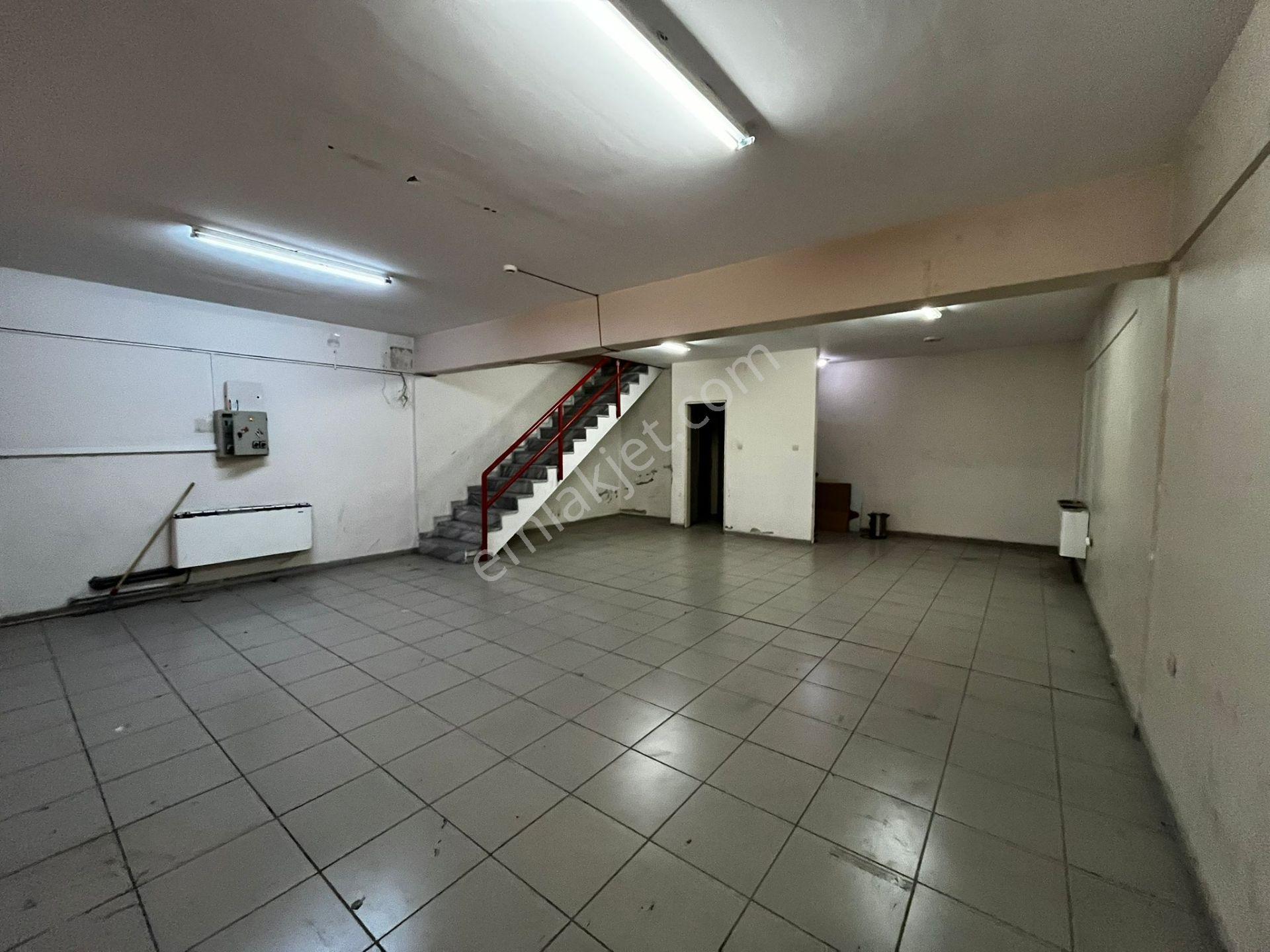 Merkezi Konumda Yük İndir Bindire Uygun 180 M² Kiralık İş Yeri - Görsel 10