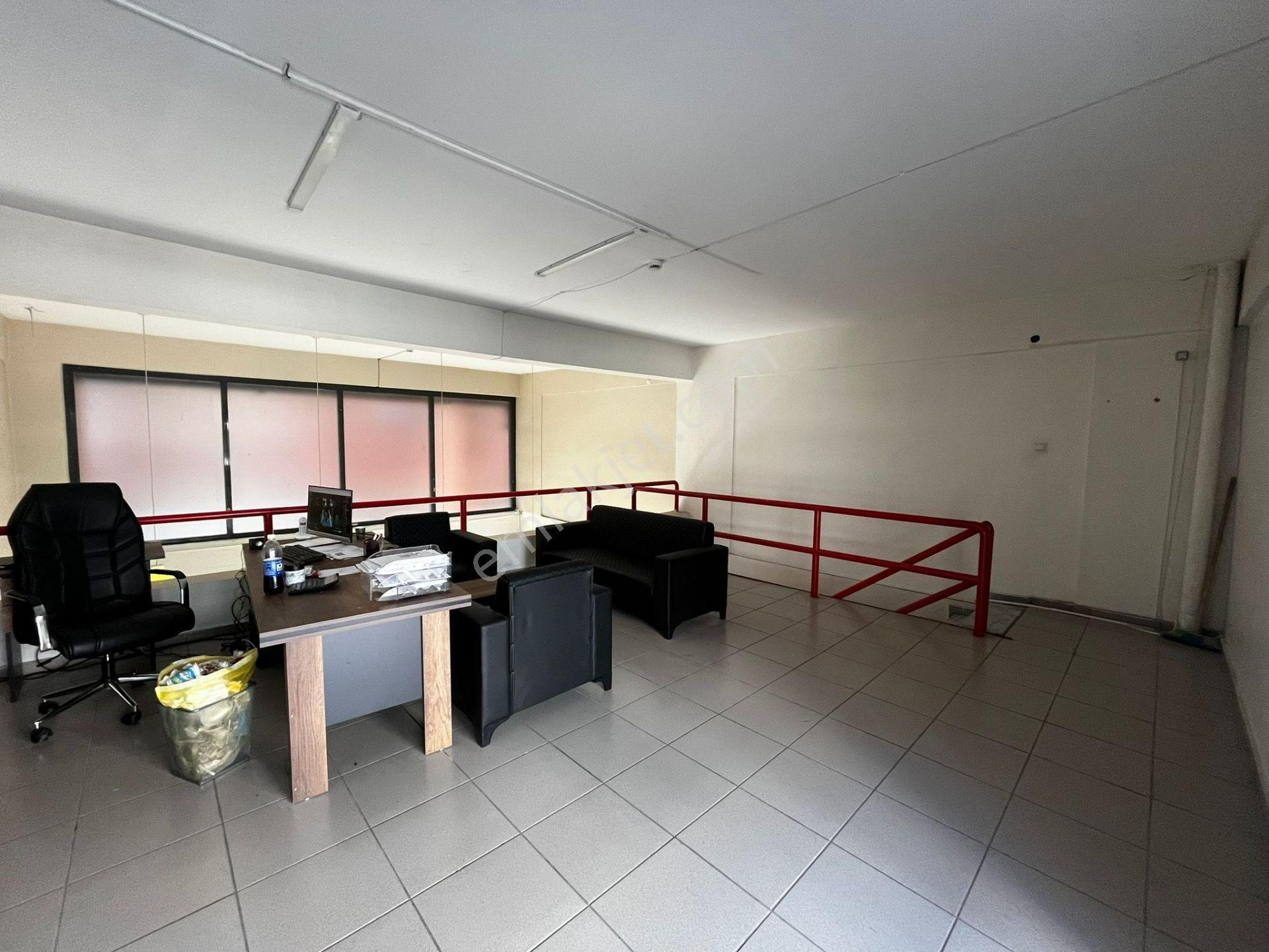 Merkezi Konumda Yük İndir Bindire Uygun 180 M² Kiralık İş Yeri - Görsel 14