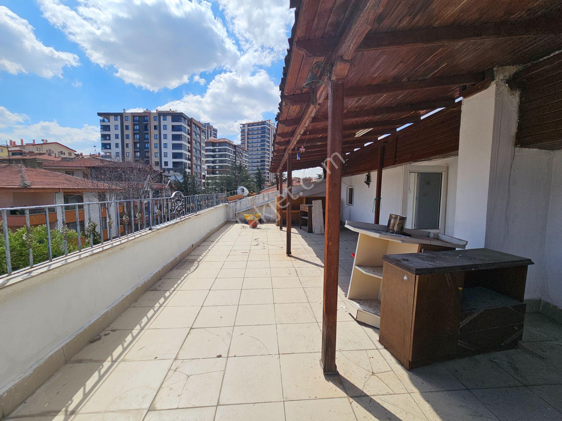 Mecidiye Duman Sk. 4+1 Açık Teras Metro Yakını Kiralık - Görsel 32
