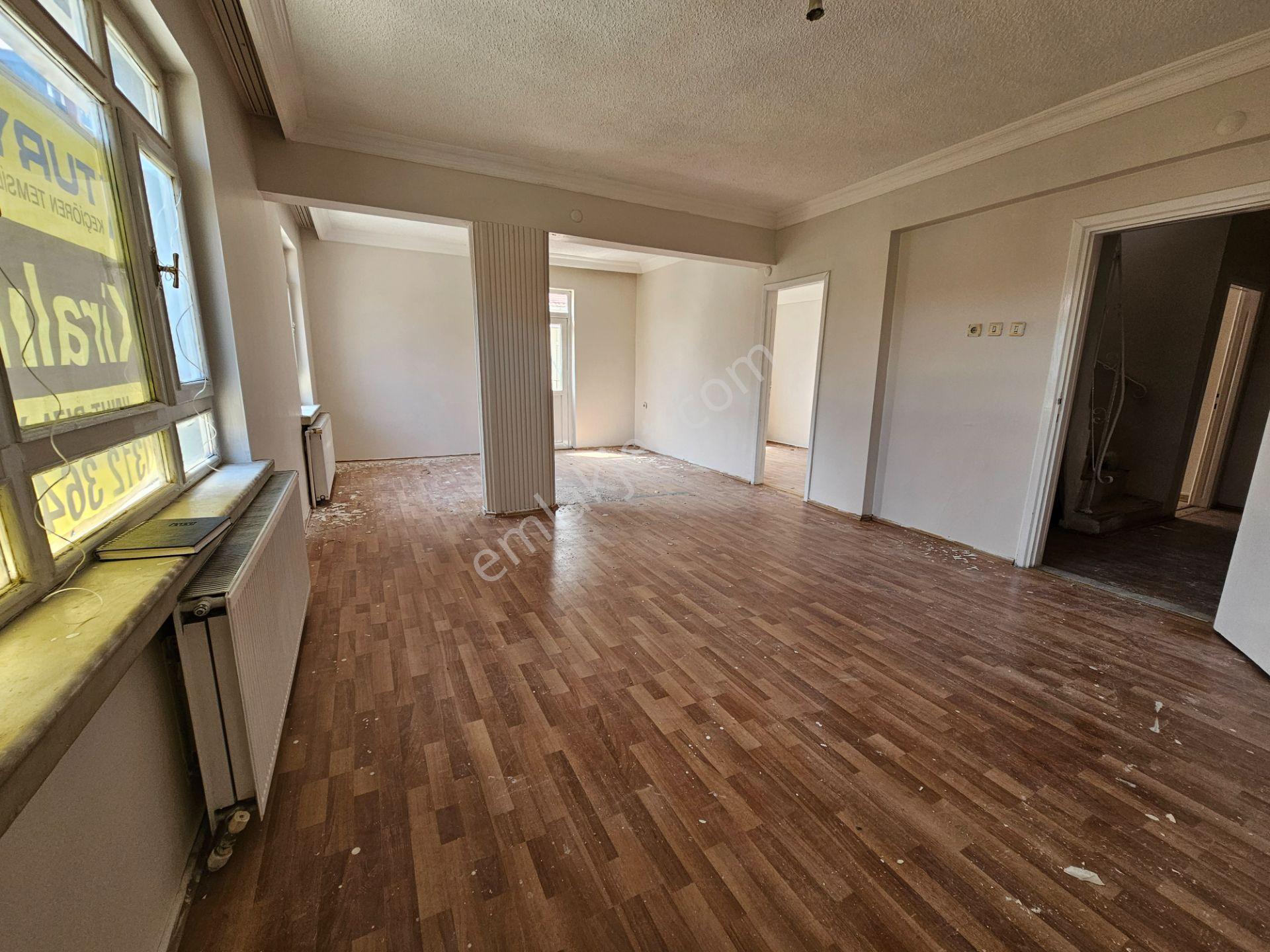 Mecidiye Duman Sk. 4+1 Açık Teras Metro Yakını Kiralık - Görsel 24