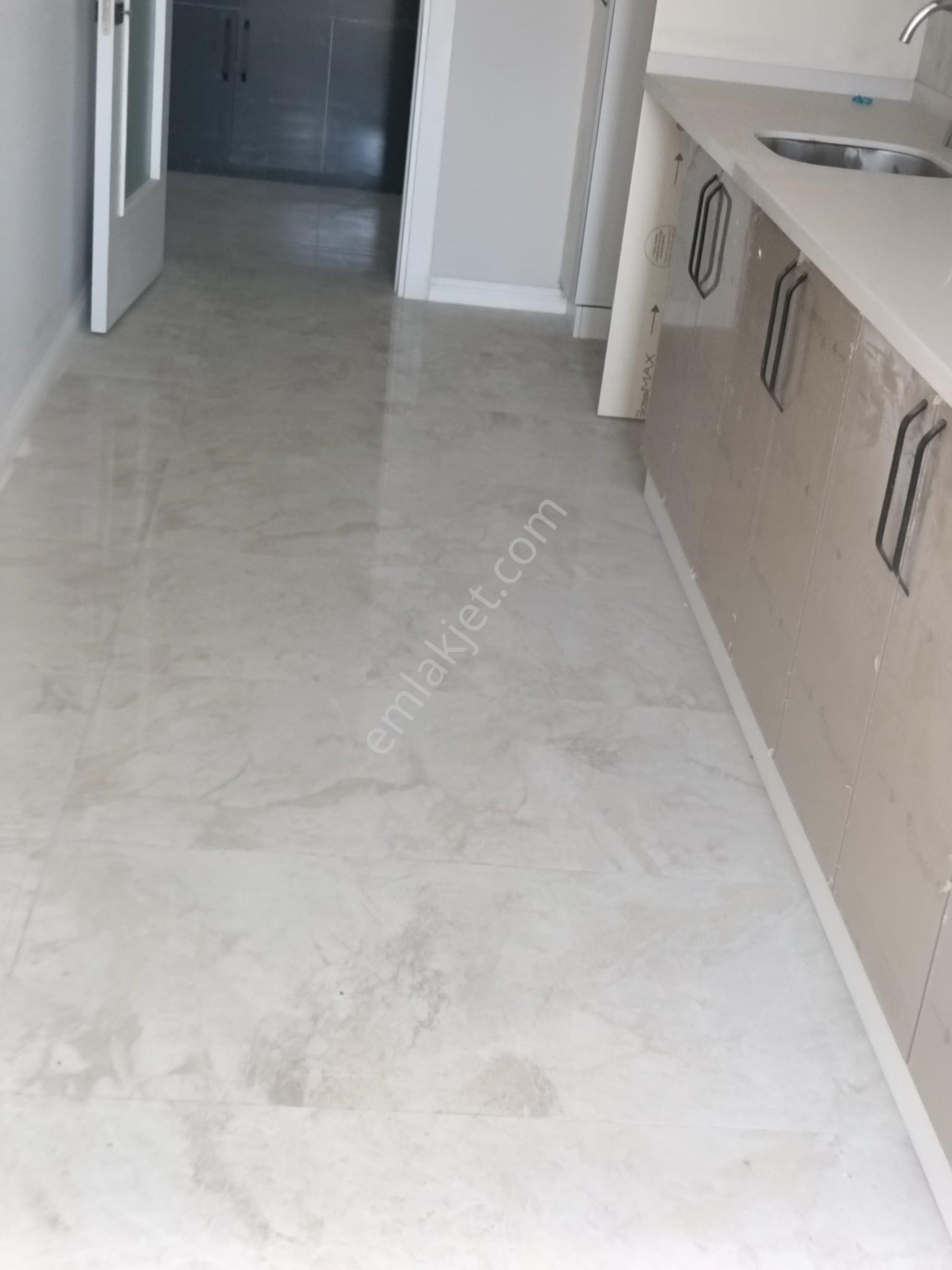 Mt Emlak'ta Tuzla İstasyon Mahallesi'nde Kiralık 3+1 Daire - Görsel 6