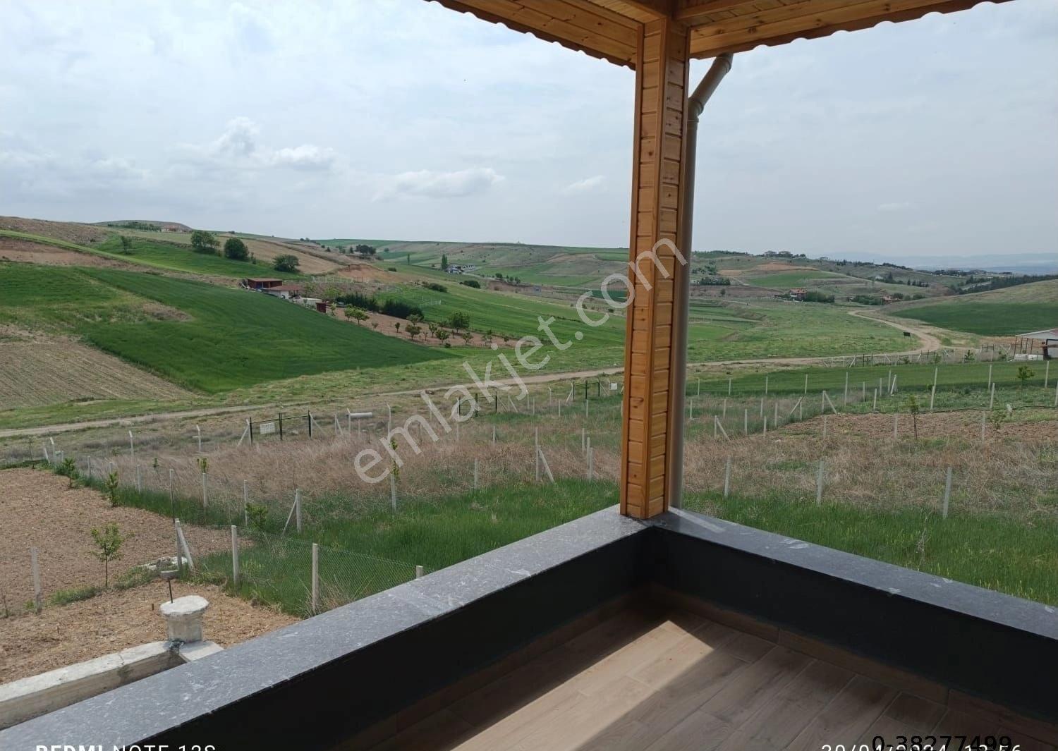 Kayı Mahallesinde Konumu Çok Güzel Ana Yola 1.3km 2 Katlı Villa - Görsel 16