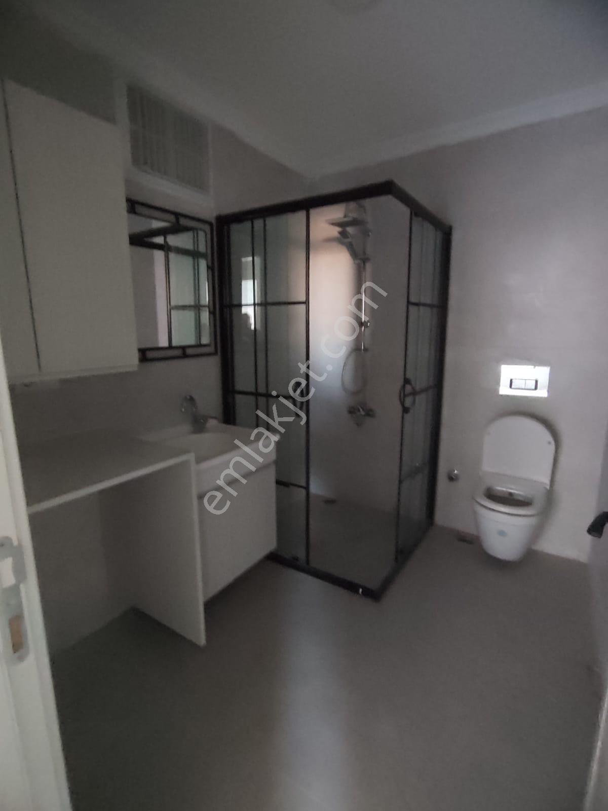 Afyon Tezcan Emlaktan Kiralık 3 1 Daire - Görsel 16