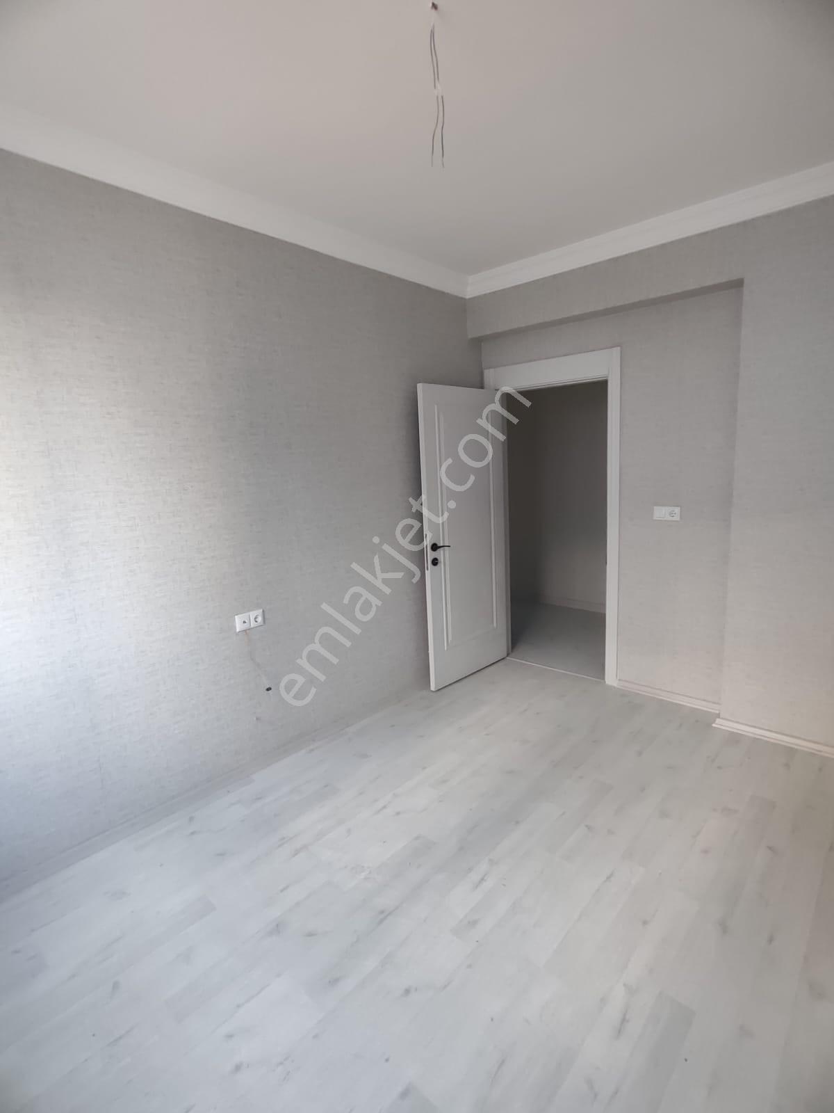 Afyon Tezcan Emlaktan Kiralık 3 1 Daire - Görsel 10