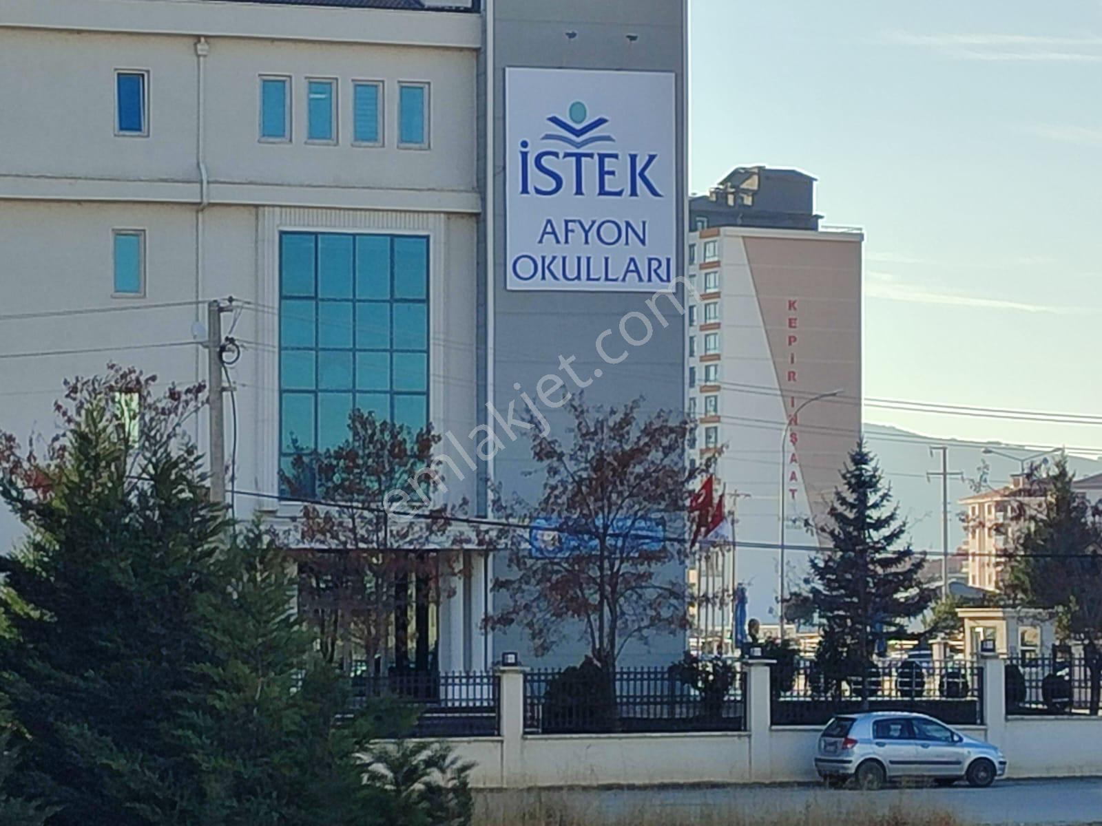 Afyon Tezcan Emlaktan Kiralık 3 1 Daire - Görsel 14