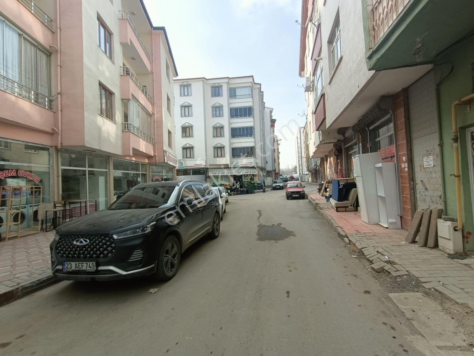 Üniversite Mah.'de Fırın Ruhsatlı Ve Bodrumlu Satılık Dükkan... - Görsel 2