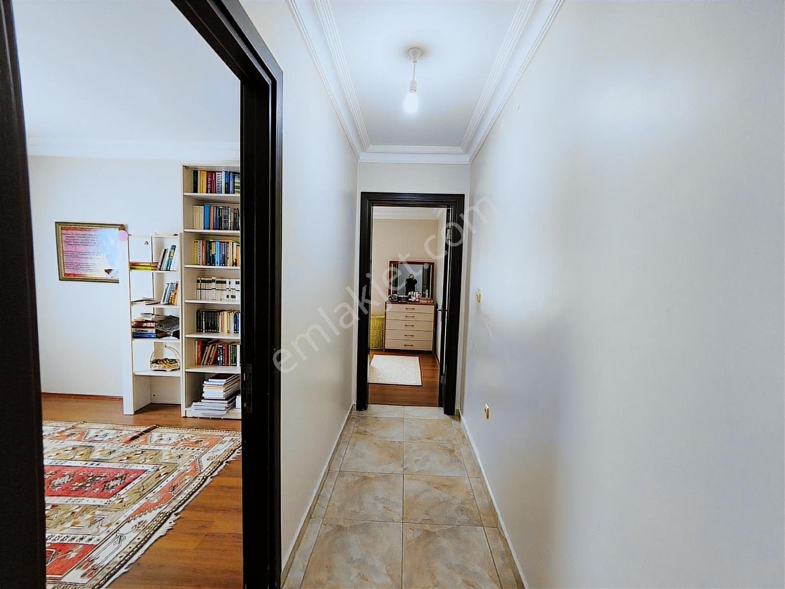 Remax-hür Fatma Yıldız Dan Baytur Sitesinde Satılık 3+1 - Görsel 3
