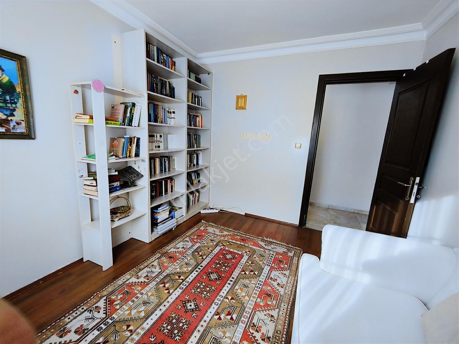 Remax-hür Fatma Yıldız Dan Baytur Sitesinde Satılık 3+1 - Görsel 16
