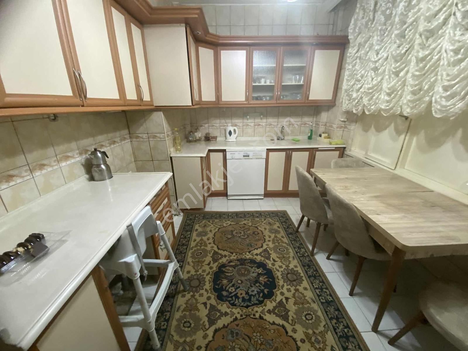Sivas Caddesi'nde Cadde Cepheli 4.kat İçi Yapılı Satılık Daire - Görsel 6