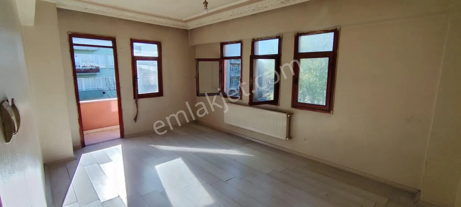 3+1 Kiralık Daire Çarşı Merkeze Yakın شقة 3+1 للإيجار بالقرب من