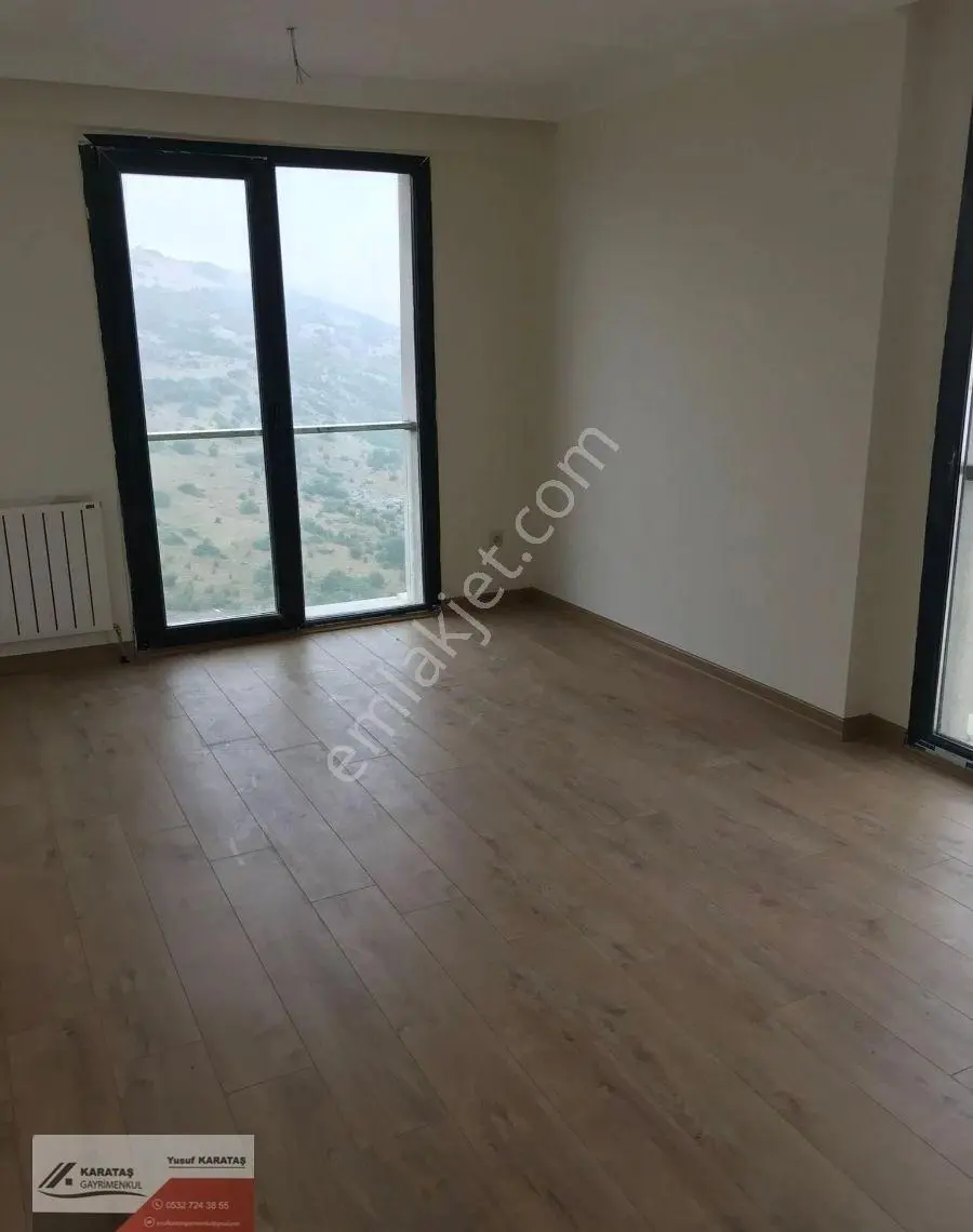 Baltok Konutlarında Arakat 2+1 Kiracısız Satılık Daire