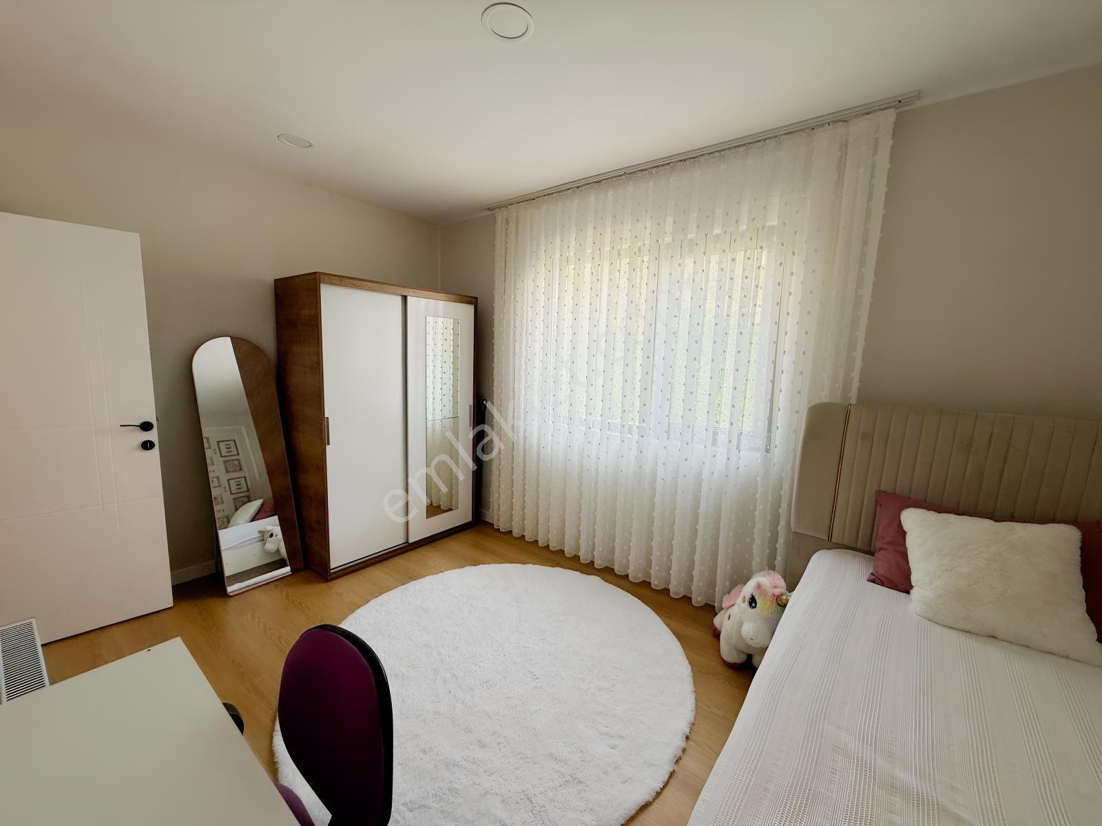 Temelli Cumhuriyet Satılık Ultra Lüx Eşyalı Villa - Görsel 18