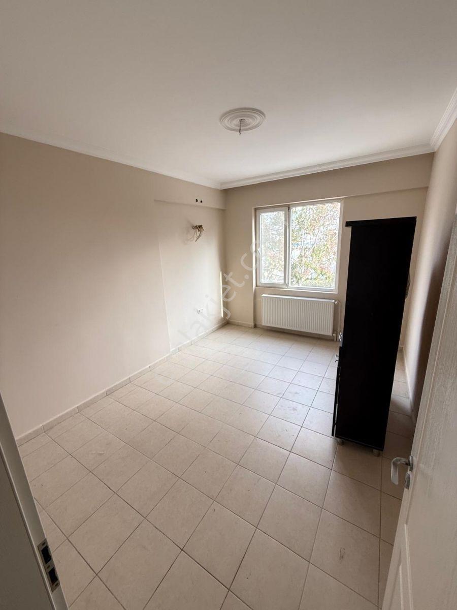 Uydukent Site İçerisinde Satılık 3+1 Arakat Güney Cephe - Görsel 9