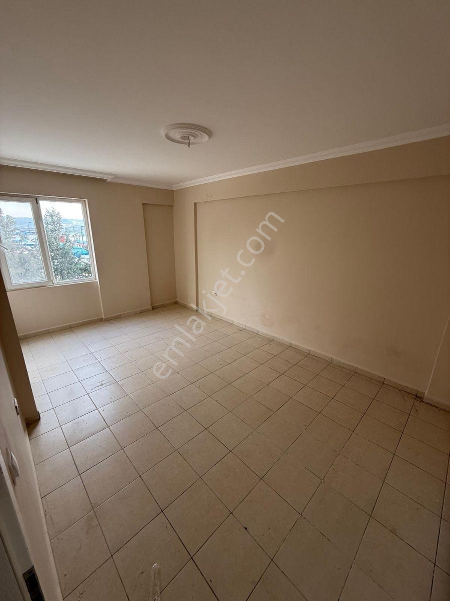 Uydukent Site İçerisinde Satılık 3+1 Arakat Güney Cephe - Görsel 8