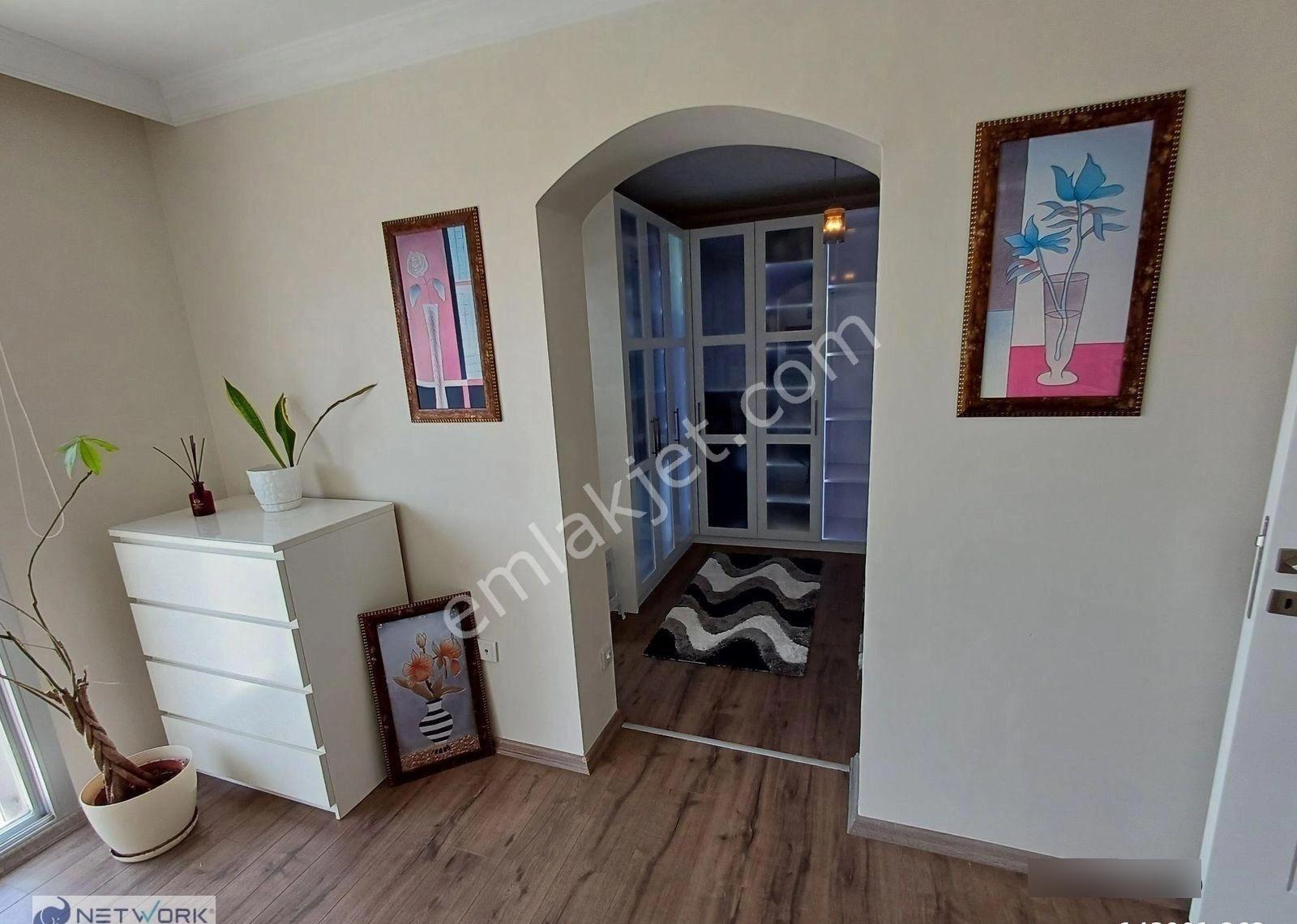 Kuşadasında Satılık Süper Lüks Eşyalı Tripleks Villa - Görsel 2