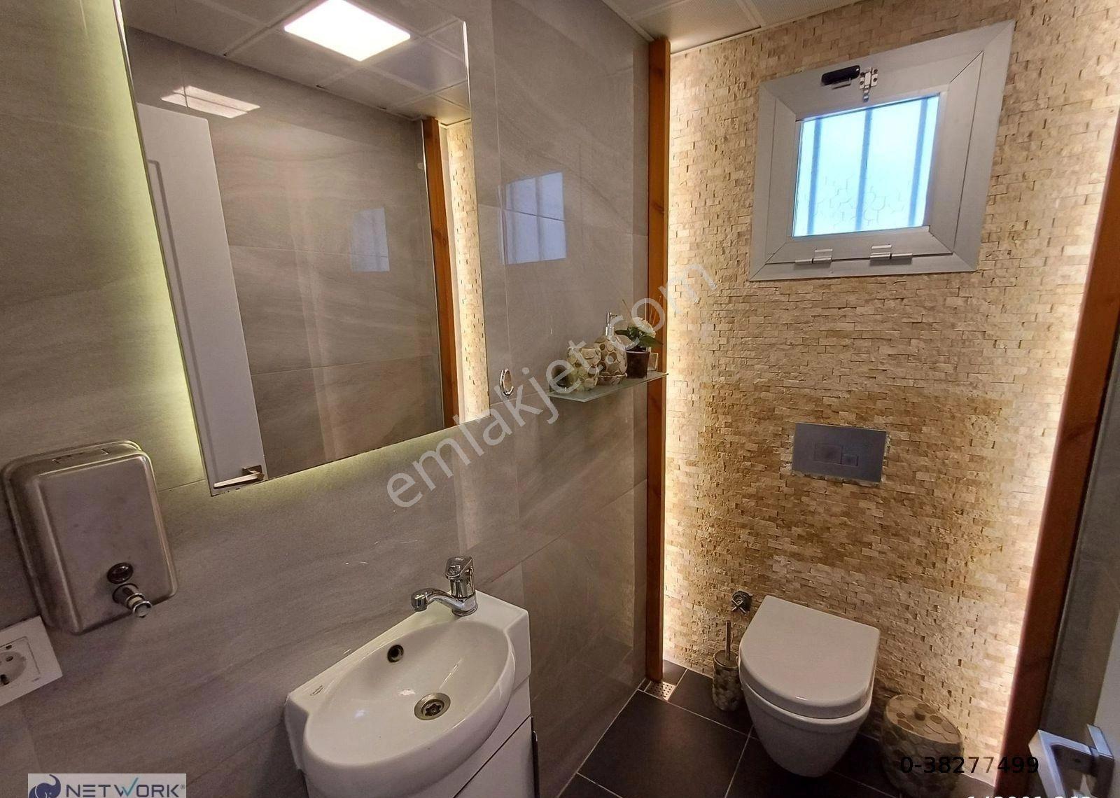 Kuşadasında Satılık Süper Lüks Eşyalı Tripleks Villa - Görsel 31