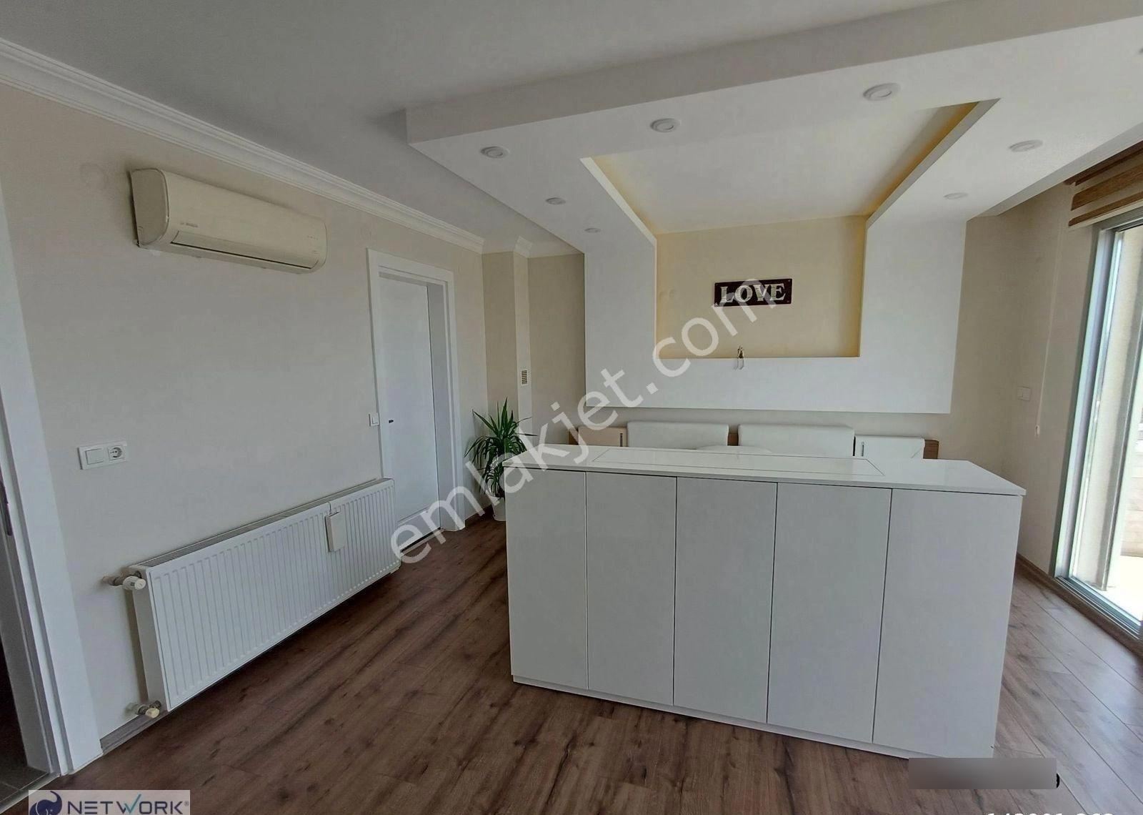 Kuşadasında Satılık Süper Lüks Eşyalı Tripleks Villa - Görsel 18