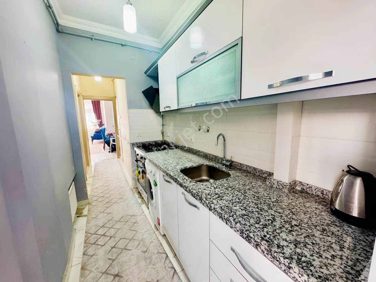 Altınemlaktan Kocamustafapaşada Giriş Katı Satılık Daire - Görsel 3